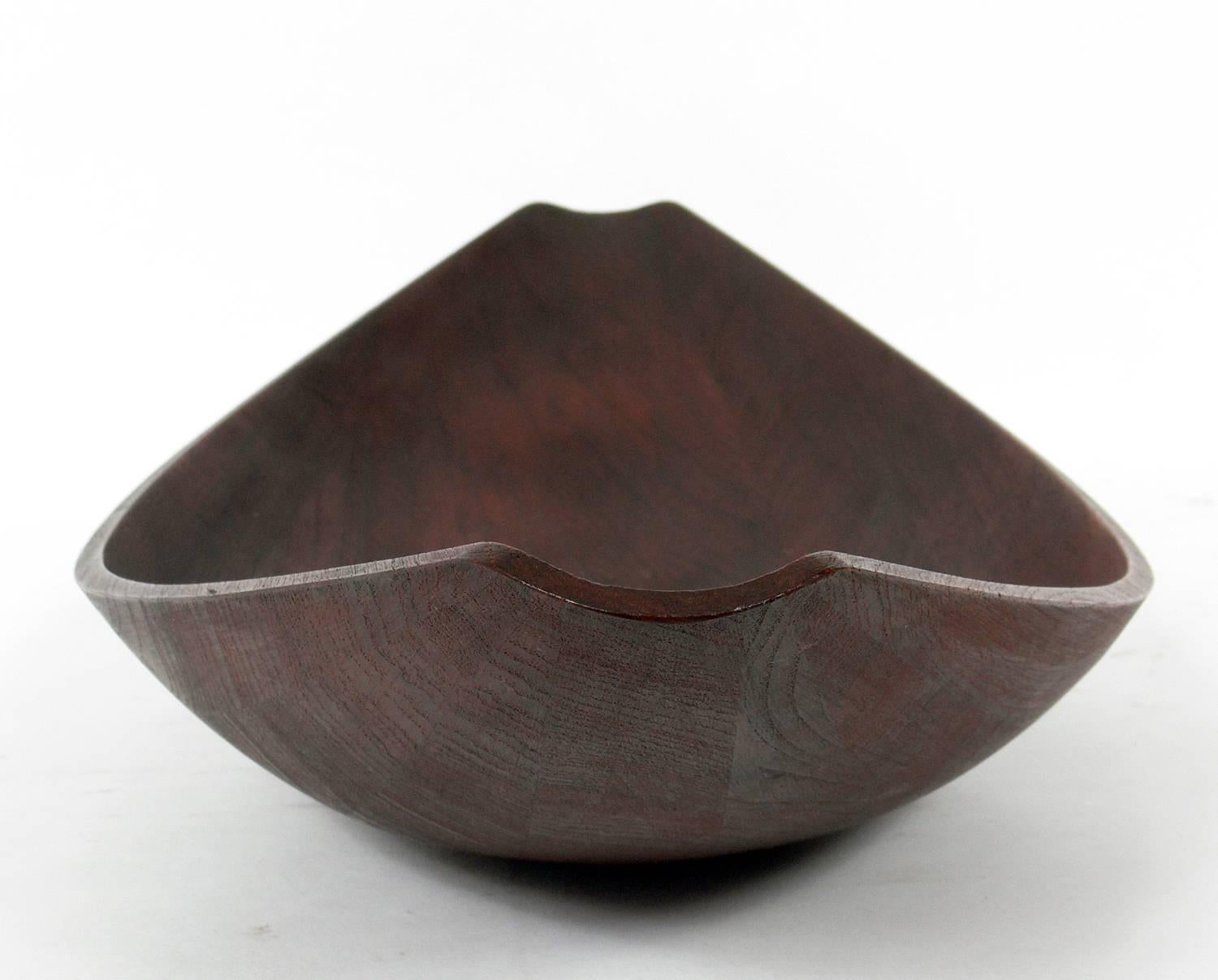 modern bowls centerpiece