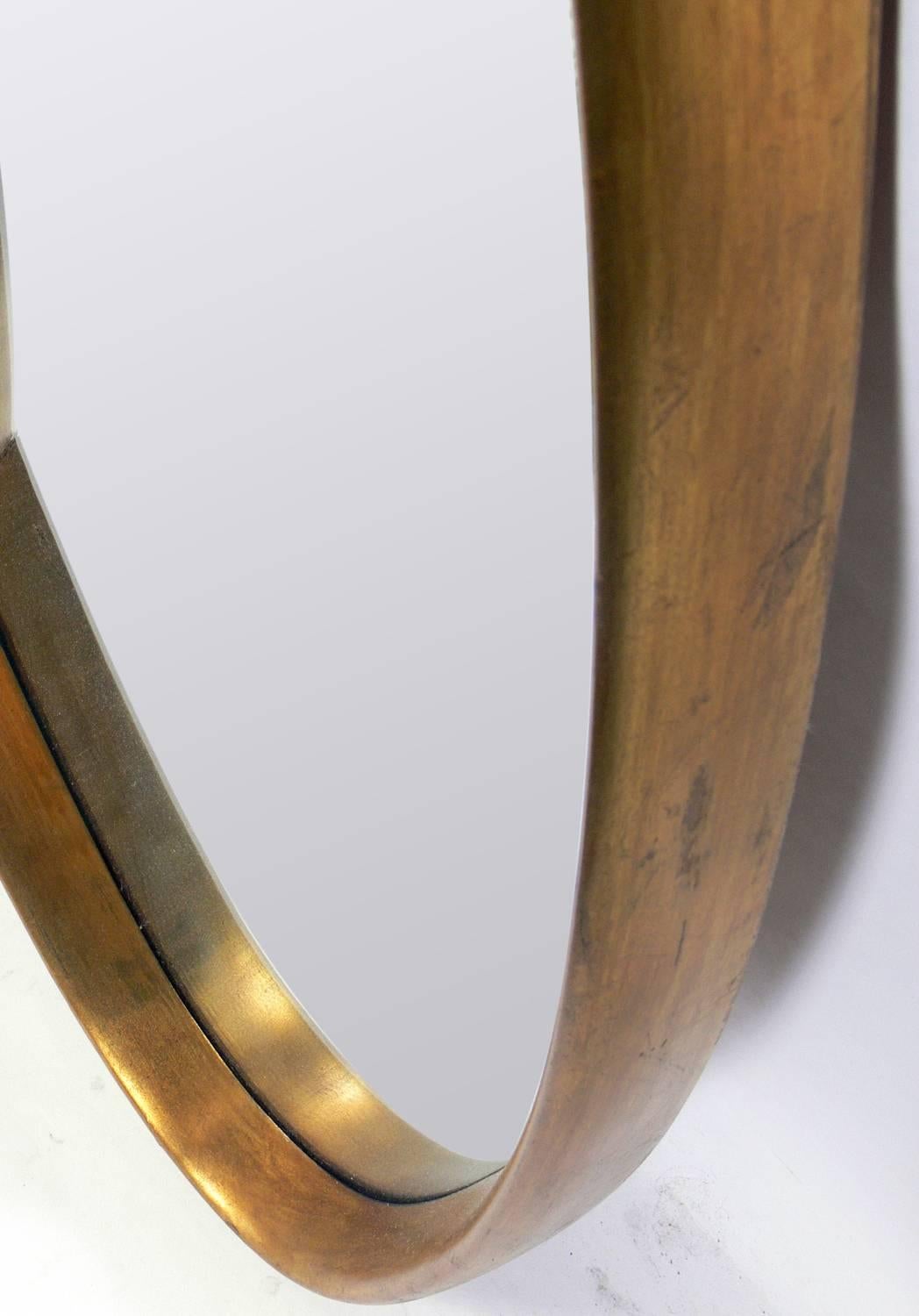 Modernistischer ovaler Blattgold-Doppelspiegel (amerikanisch) im Angebot