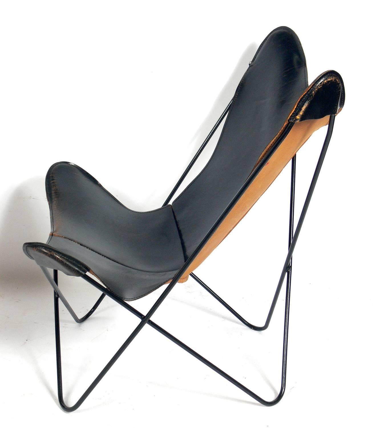 Mid-20th Century Sculptural Leather Butterfly Chairs Designed by Jorge Ferrari-Hardoy