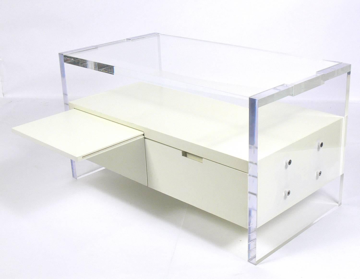 Mid-Century Modern Pair of Large-Scale Lucite Nightstands by Milo Baughman