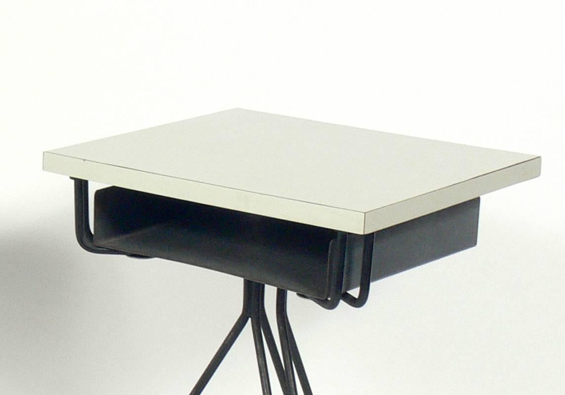 Pair of Sculptural Tables or Nightstands by Eliot Noyes for IBM In Good Condition In Atlanta, GA