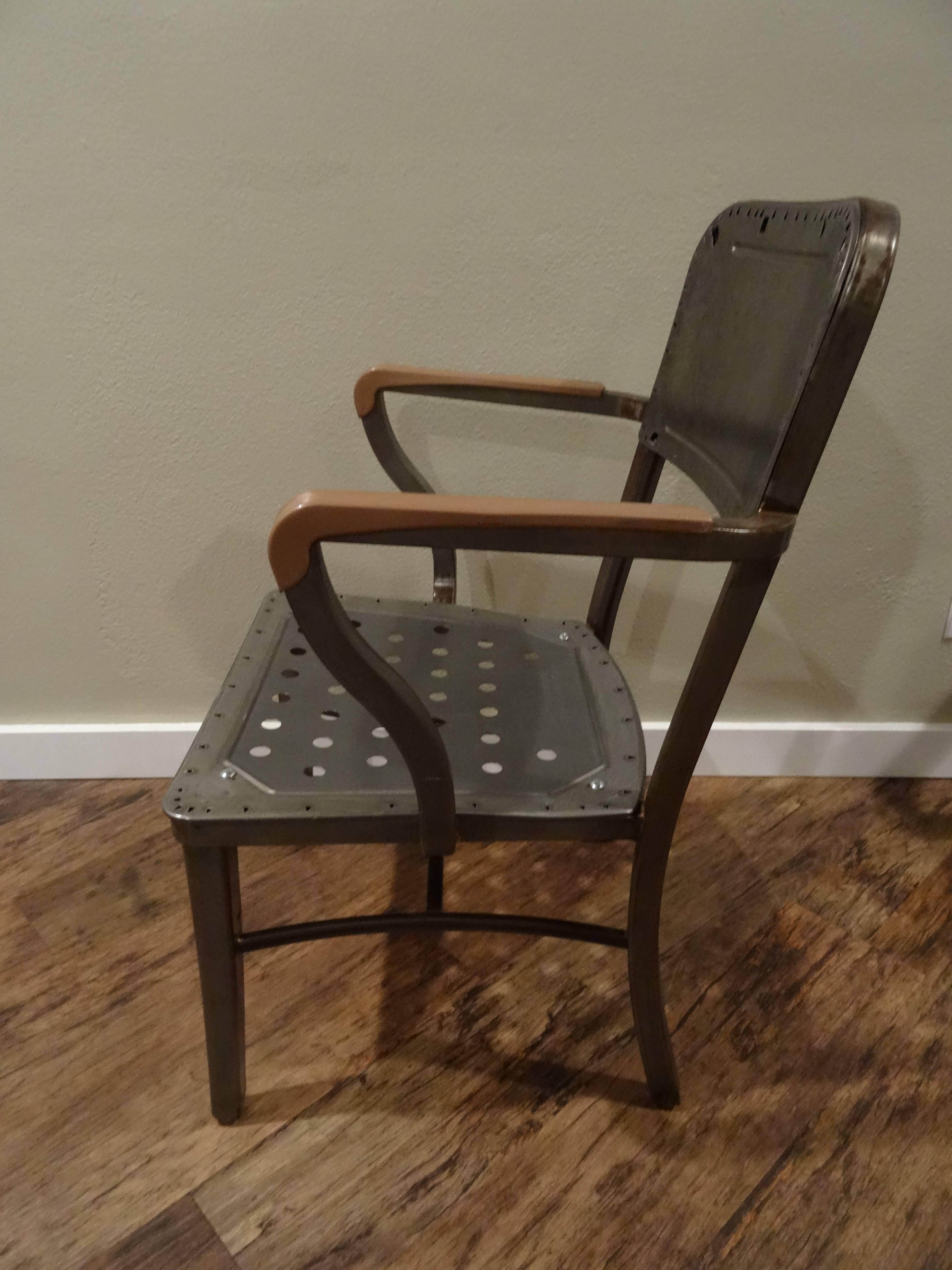 Metal Steelcase Chair In Good Condition For Sale In Spokane, WA