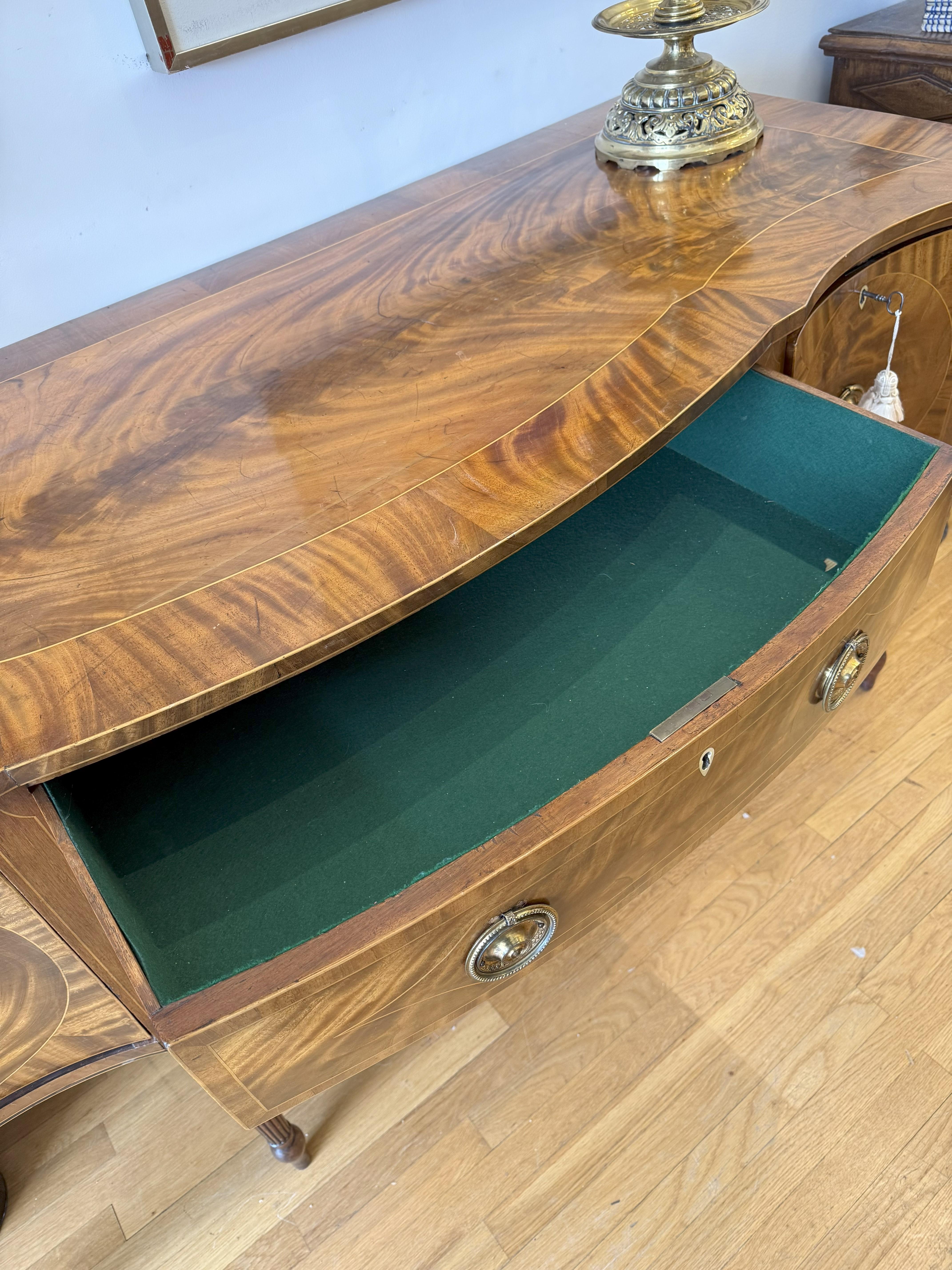 Early Sheraton Period Flame Mahogany Serpentine Sideboard For Sale 2