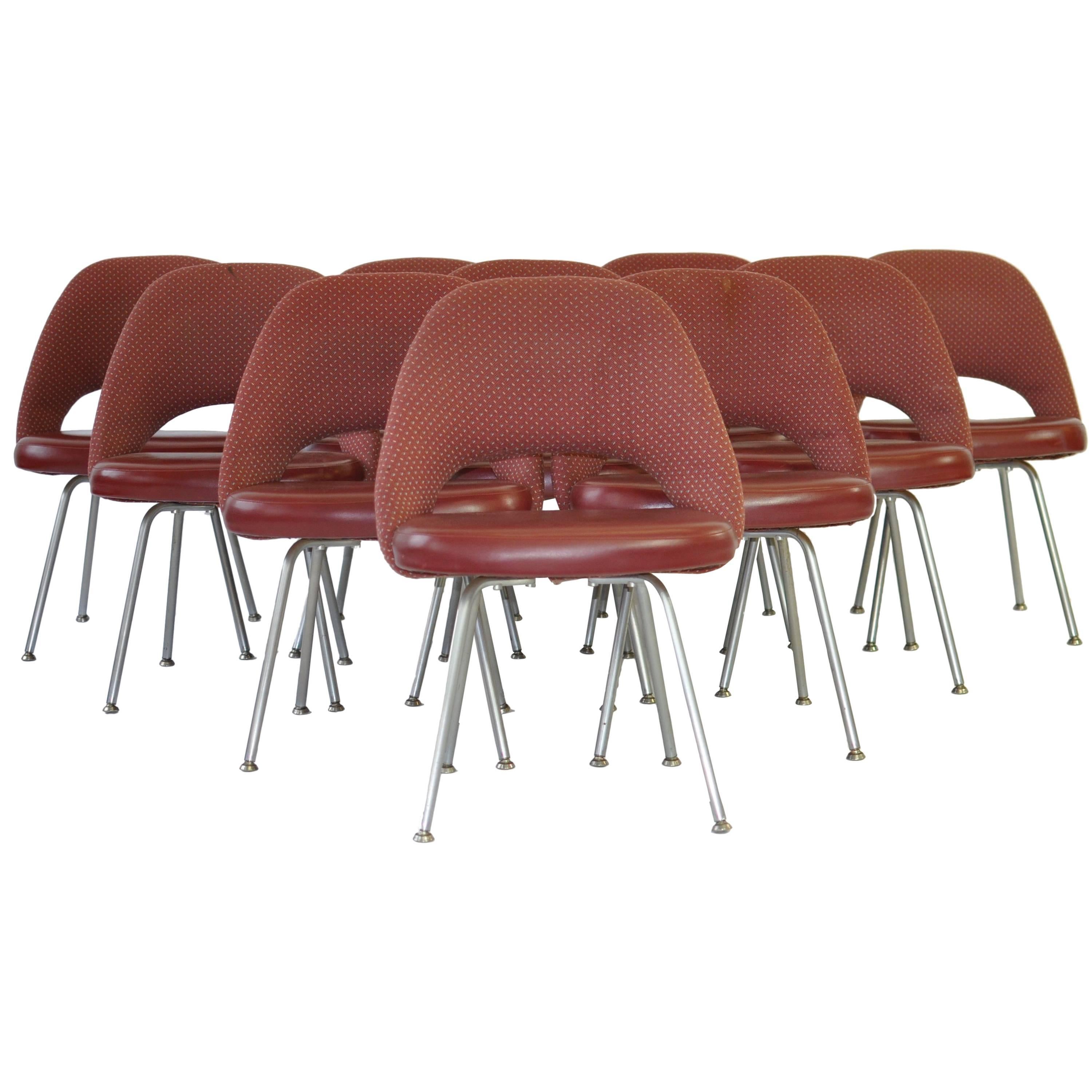 Set of Ten Vintage Eero Saarinen Chairs for Knoll For Sale