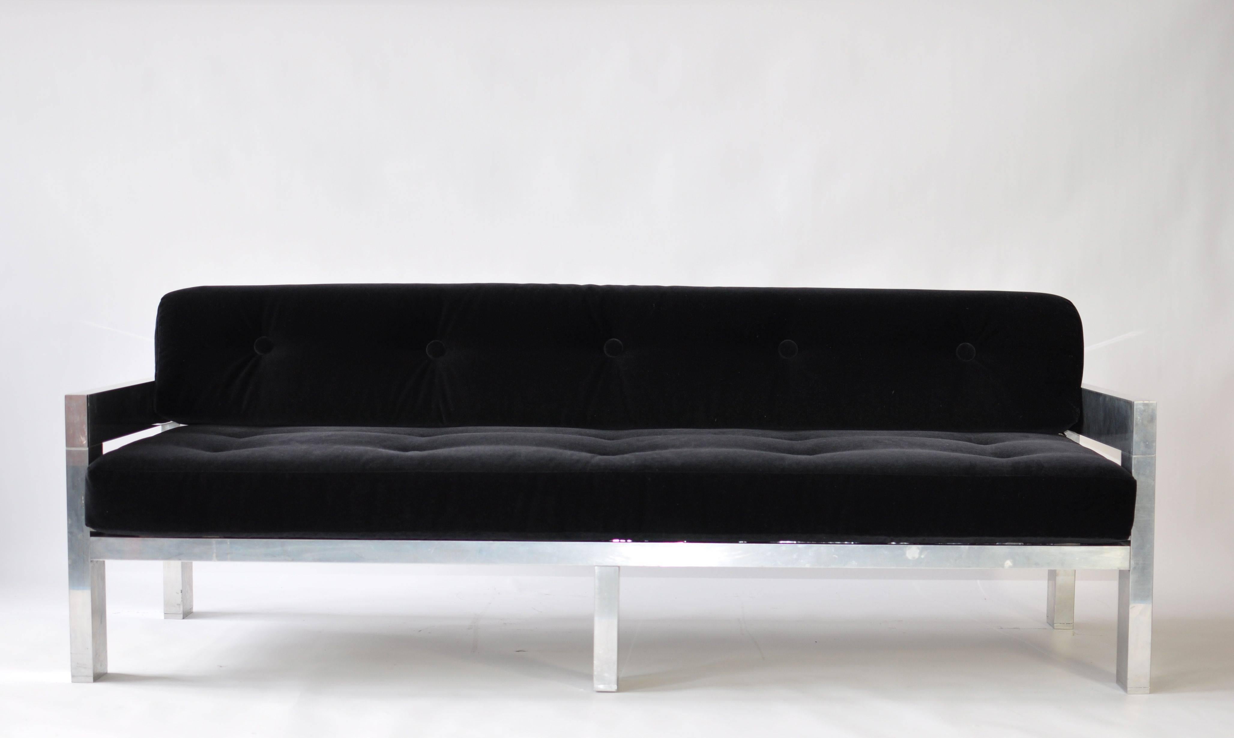 Mid-Century Modern 1970s Sofa For Sale