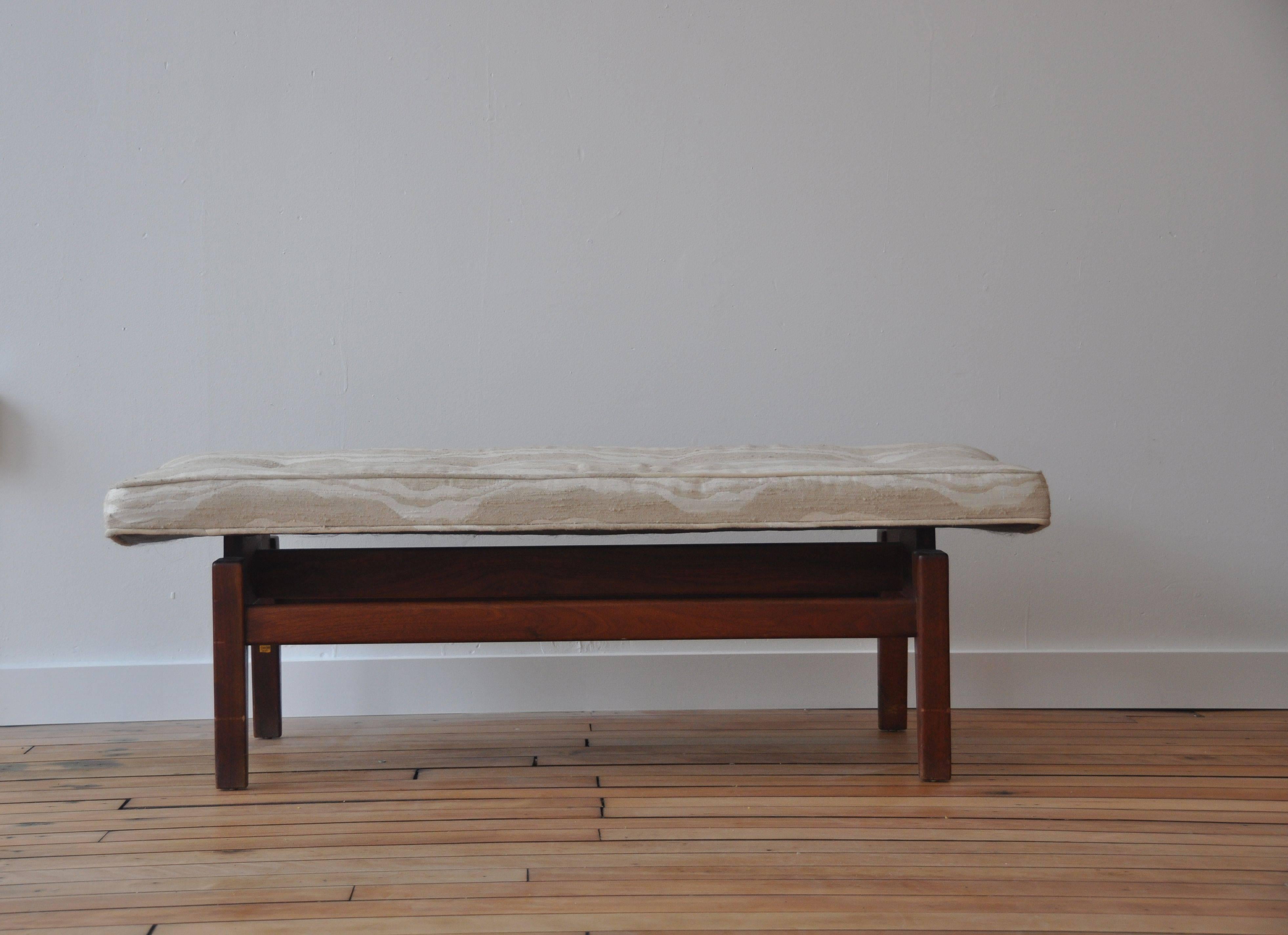 Jens Risom Floating Bench In Good Condition For Sale In Turners Falls, MA