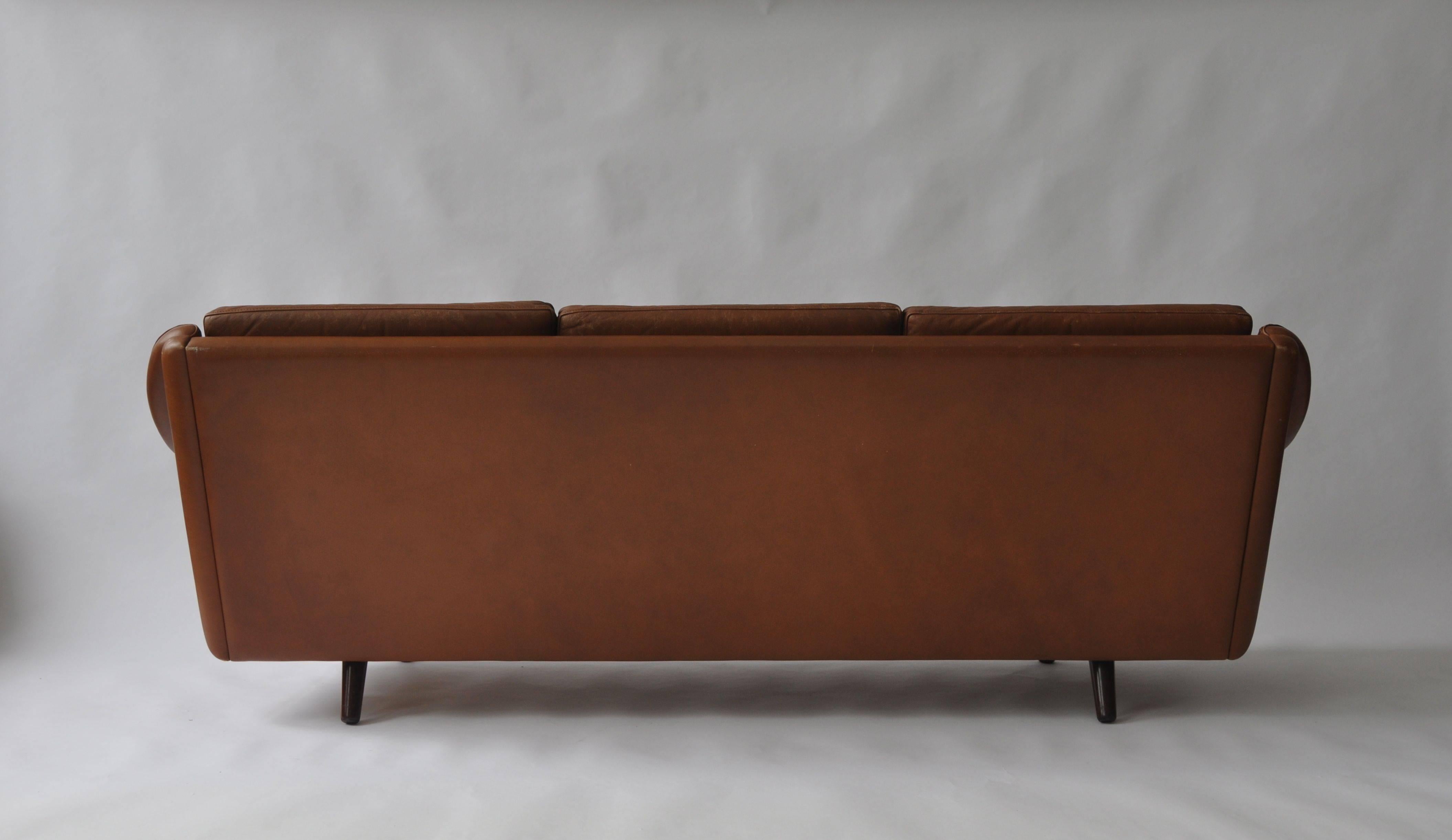Aage Christiansen Danish Leather Sofa, 1960s (Skandinavische Moderne)