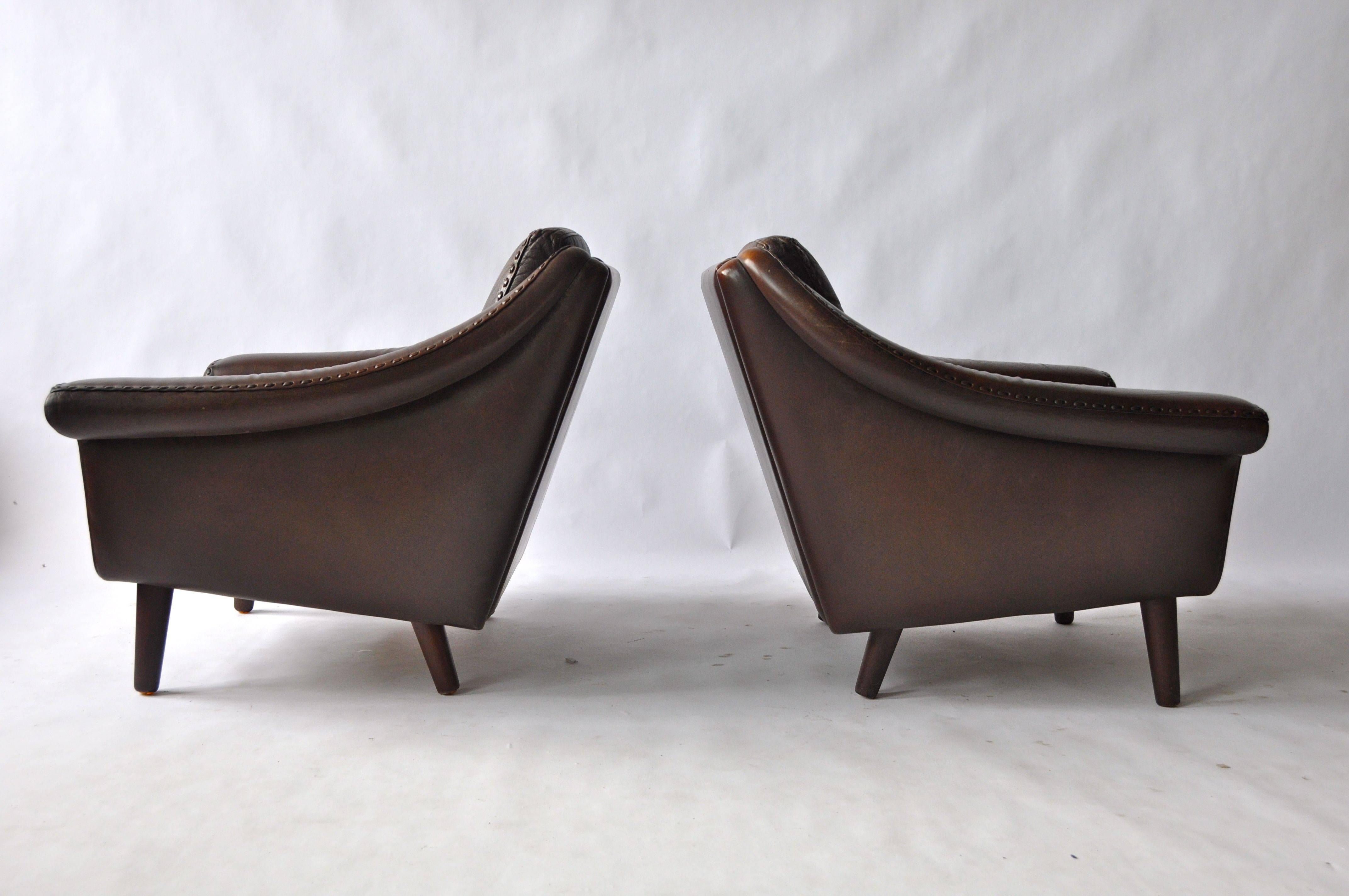 Scandinavian Modern Pair of Aage Christiansen Danish Leather Lounge Chairs