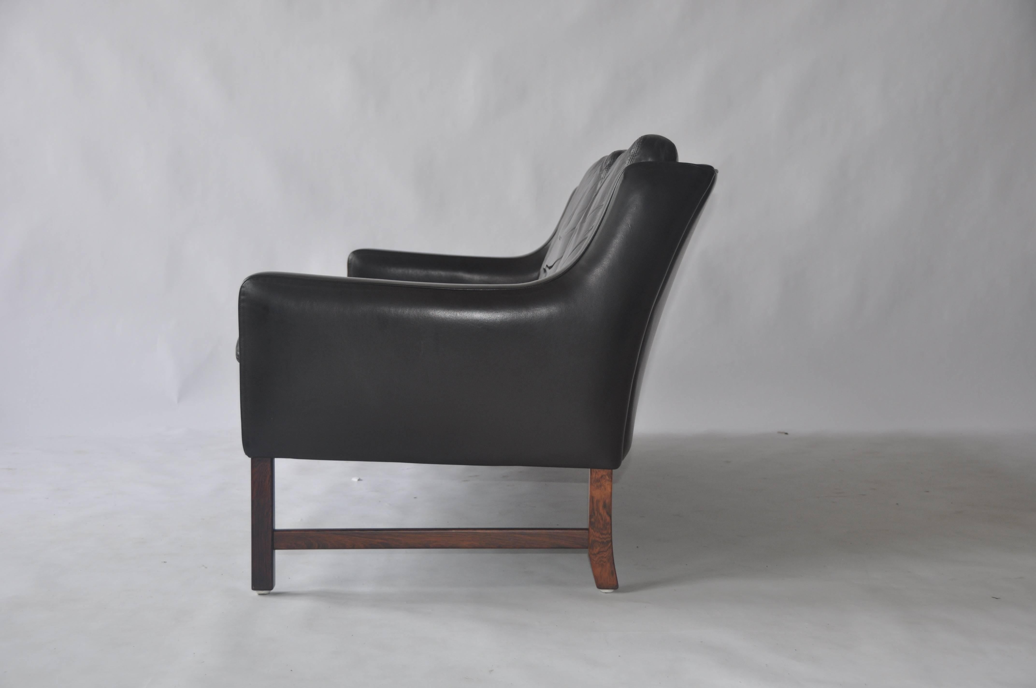 Scandinavian Modern Fredrik Kayser Leather and Rosewood Sofa For Sale