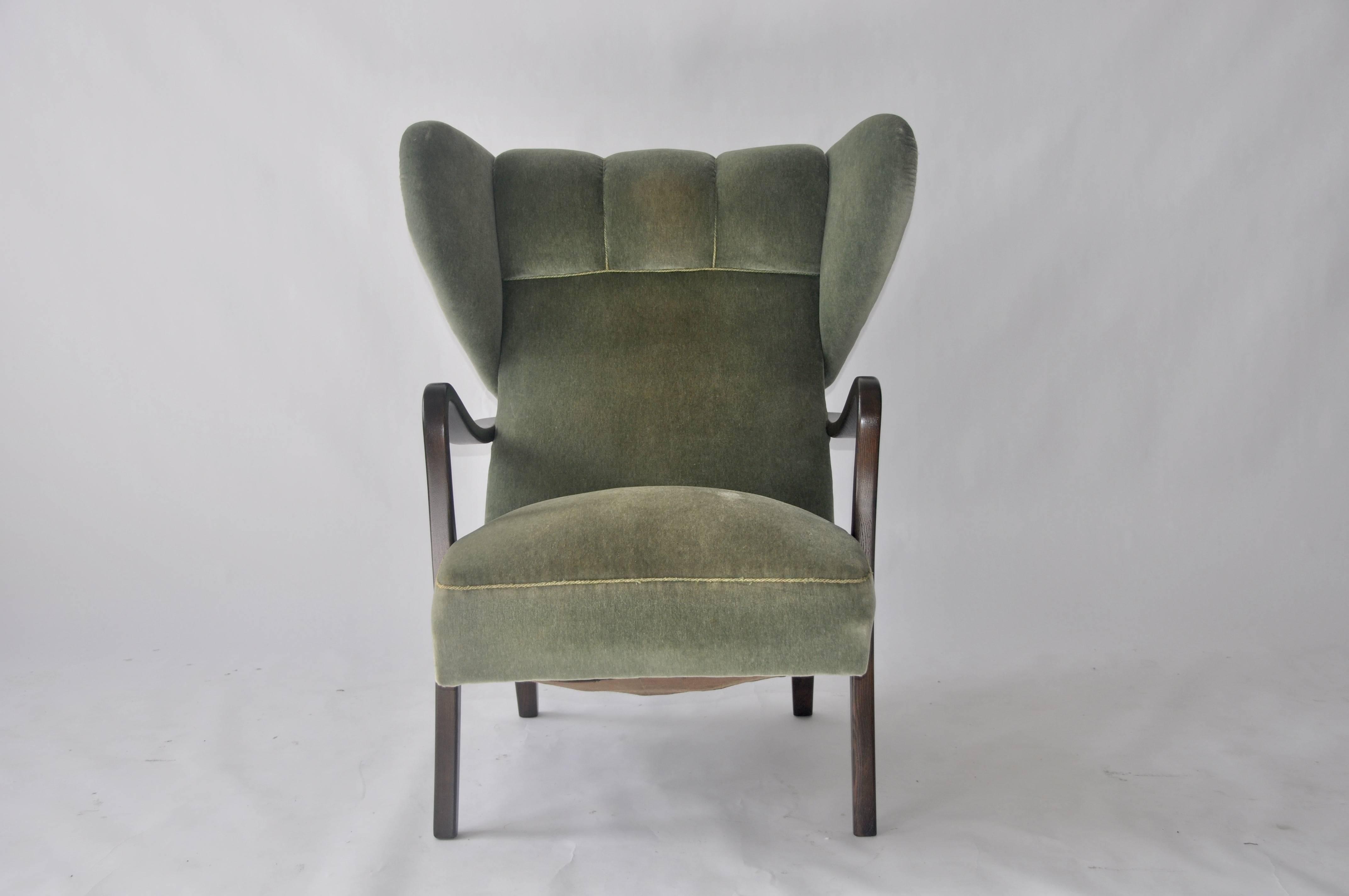 1950s Danish Wingback Lounge Chair In Good Condition In Turners Falls, MA