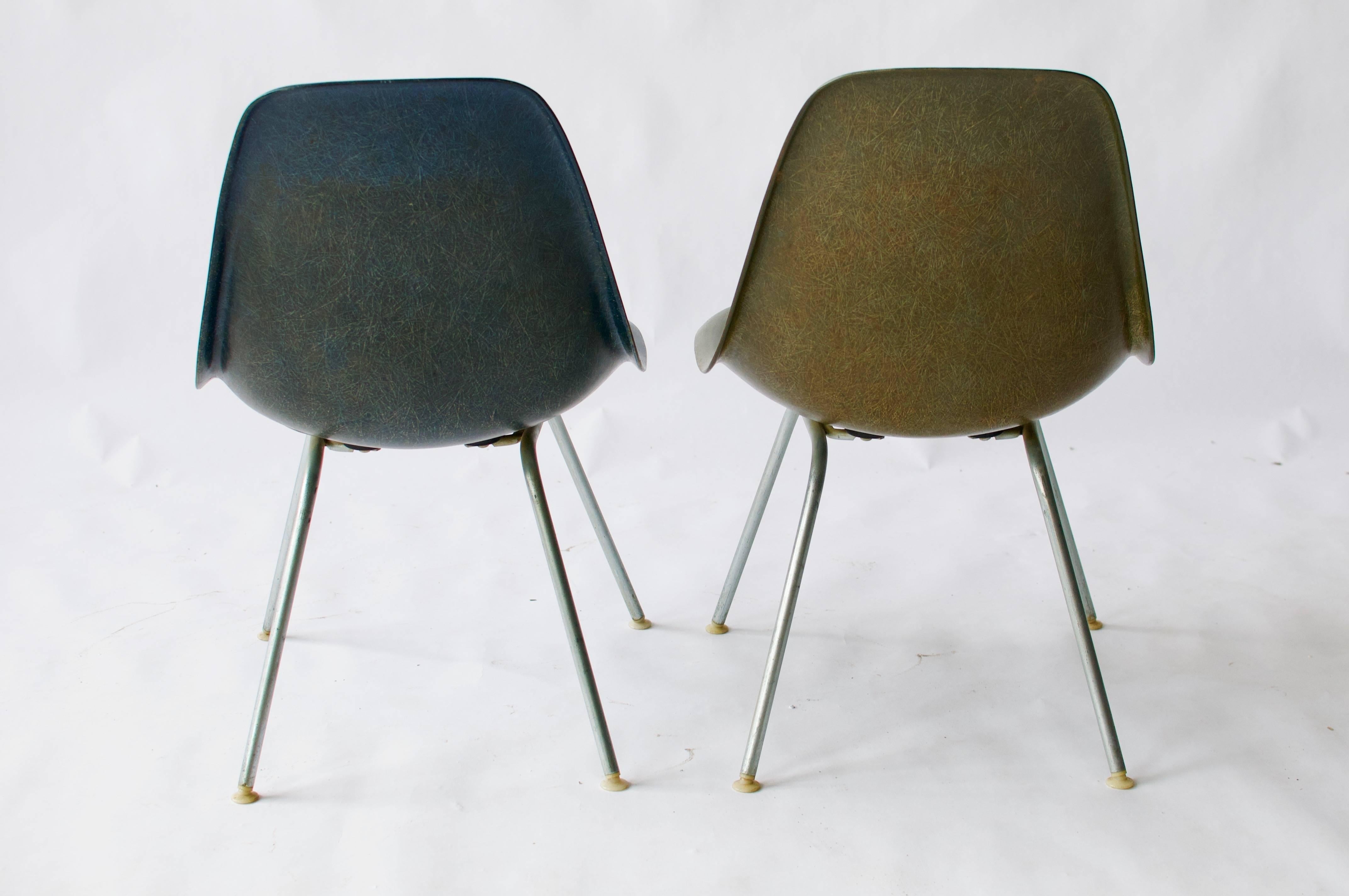 20th Century Pair of Charles Eames Shell Chairs with Lounge Base For Sale
