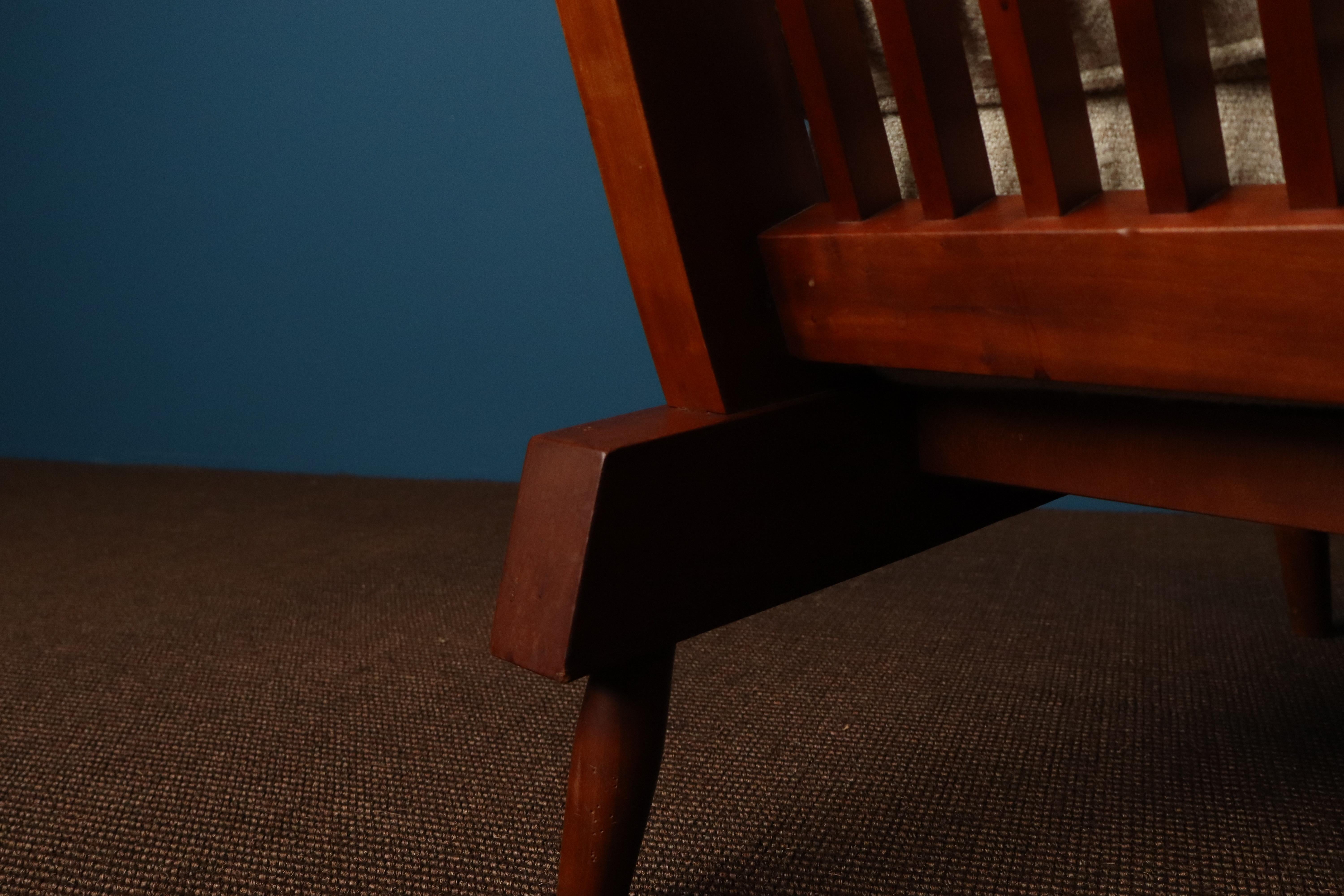 Chaise longue 'Cushion' à dossier fuseau George Nakashima en cerisier noir américain Bon état - En vente à Knokke-Heist, BE