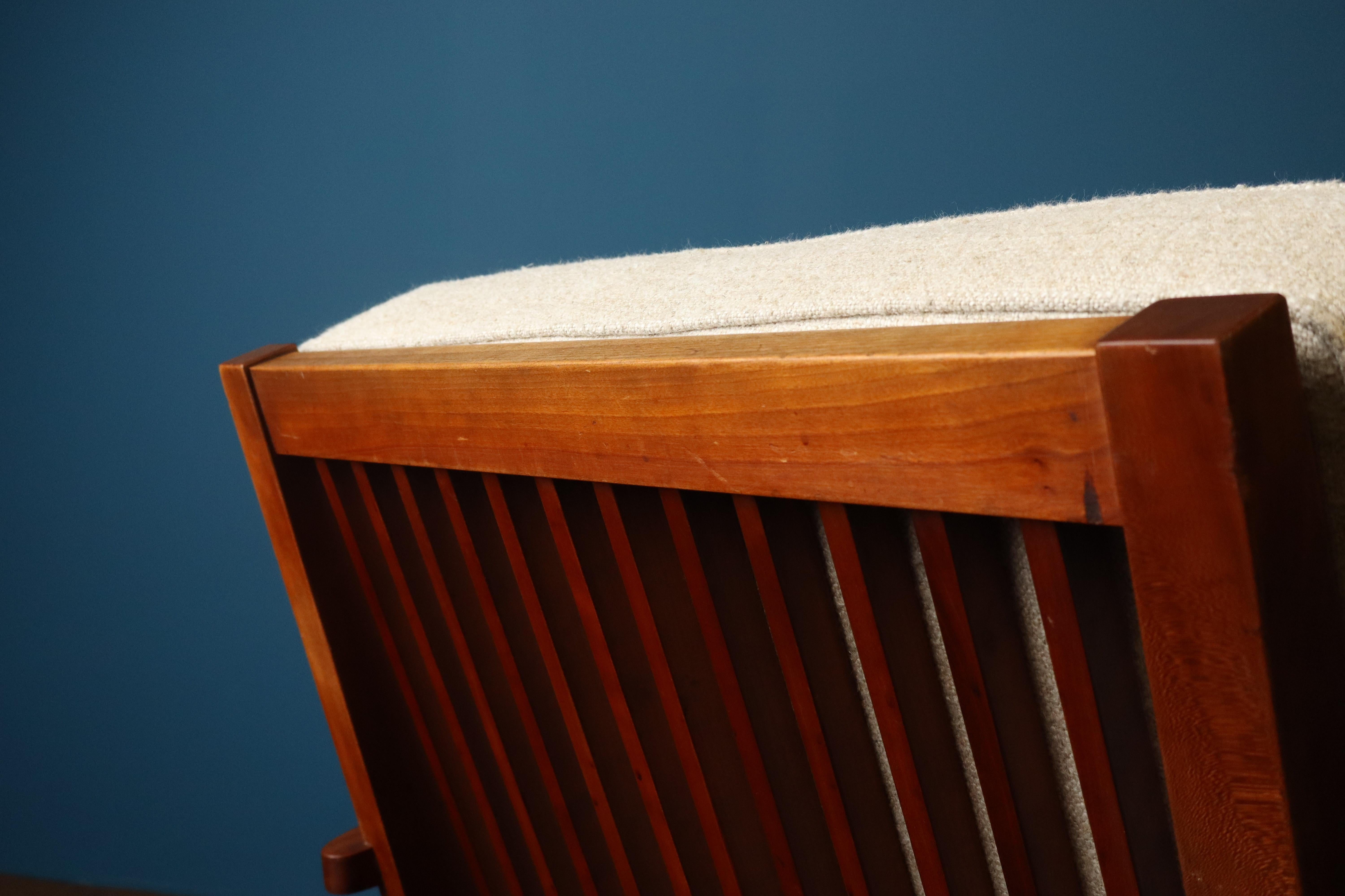 Chaise longue 'Cushion' à dossier fuseau George Nakashima en cerisier noir américain en vente 1