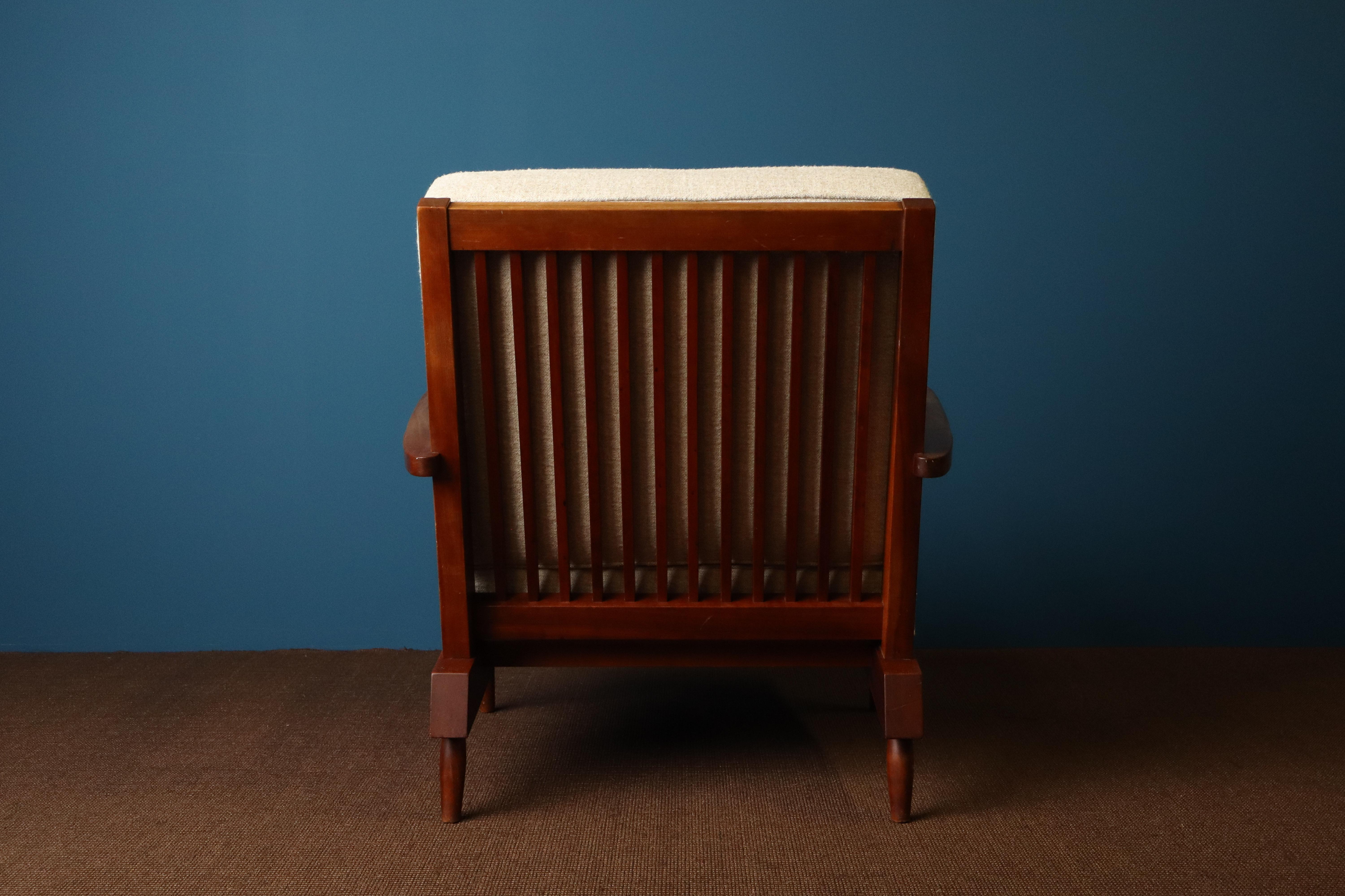 Milieu du XXe siècle Chaise longue 'Cushion' à dossier fuseau George Nakashima en cerisier noir américain en vente