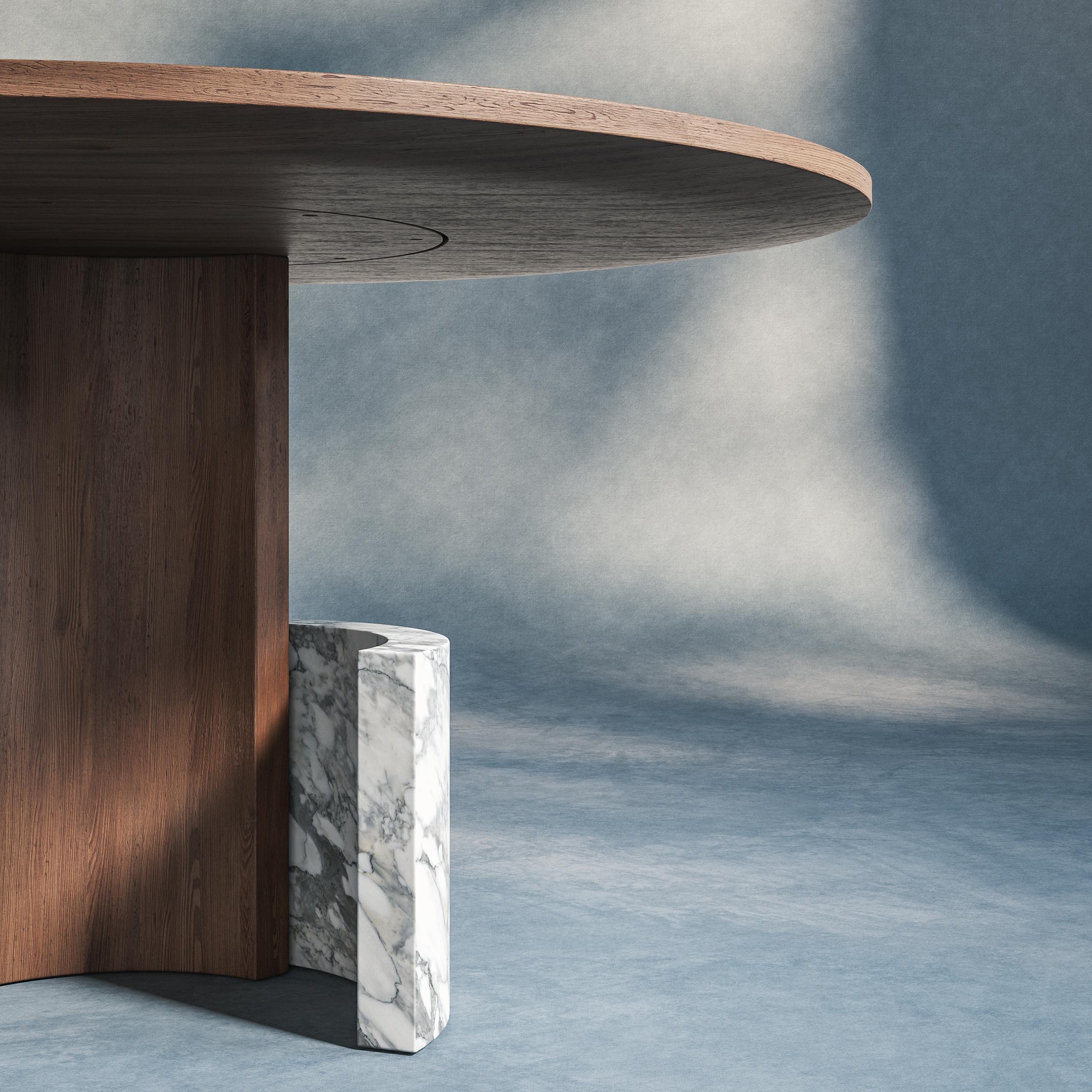 Carved CC Round sculptural contemporary dining table by dAM Atelier For Sale