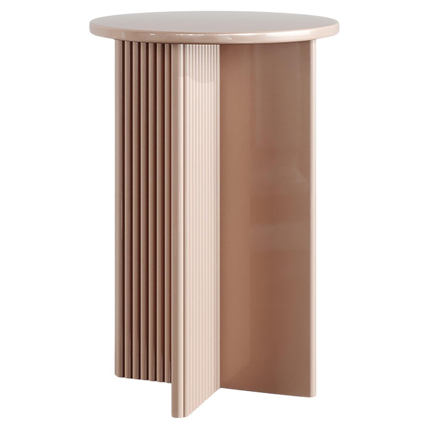 Mesa auxiliar Tri Latón Antiguo Lacado Brillante by Hermhaus