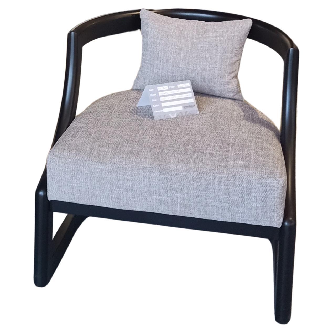 Moderne CHUTE - Table d'appoint en laiton, verre à base de marbre et nacre artificielle en vente