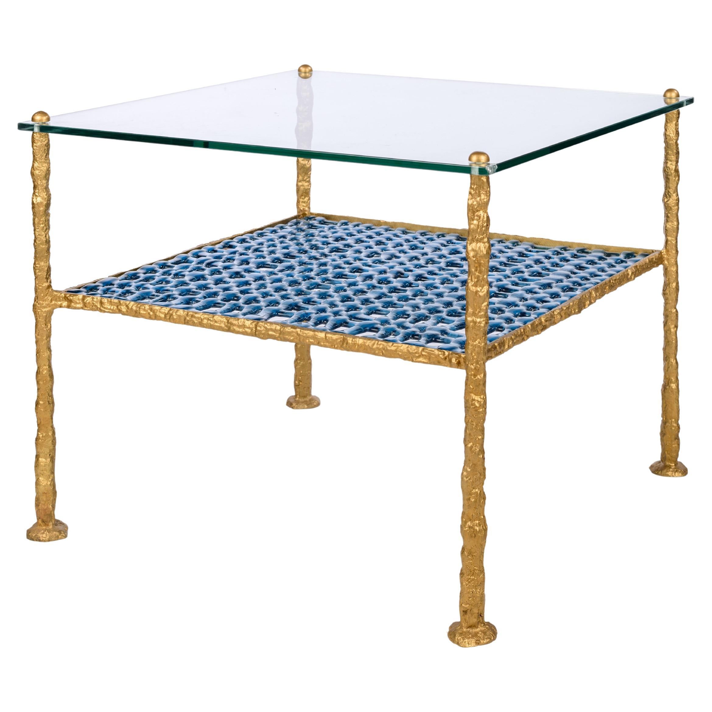 WEAVE- Table basse en laiton massif et verre, faite à la main en vente