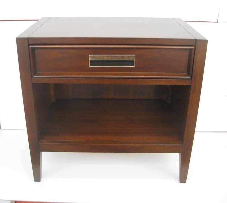 Pair of Mid-Century Modern nightstands end or side tables in the style of Edward Wirmley for Dunbar.