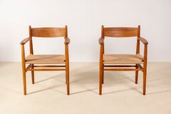 Paire de chaises de salle à manger CH37 de Hans J. Wegner en chêne huilé, 1979, Danemark