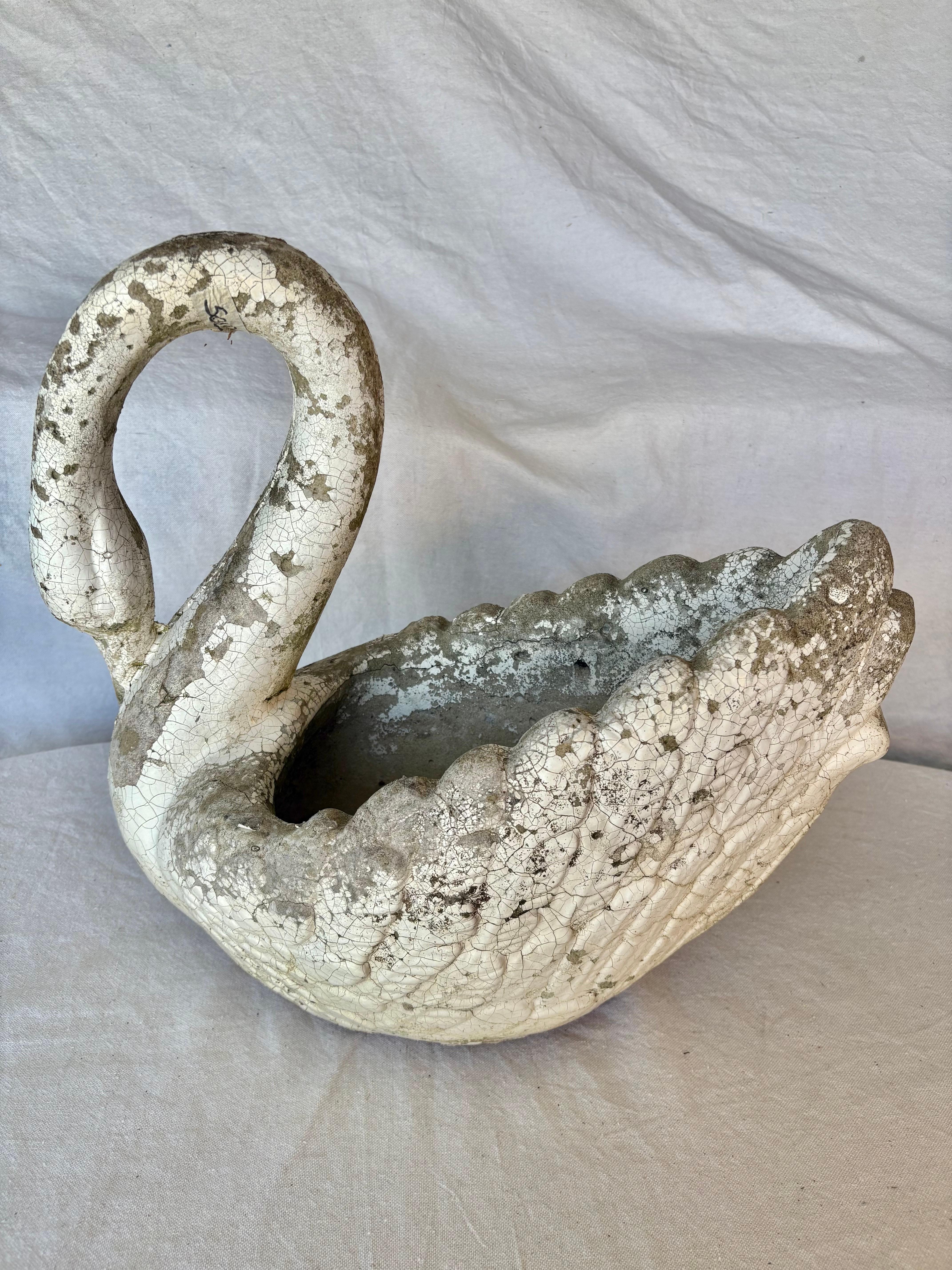 Early 20th Century Concrete Swan Planter In Good Condition For Sale In Burton, TX