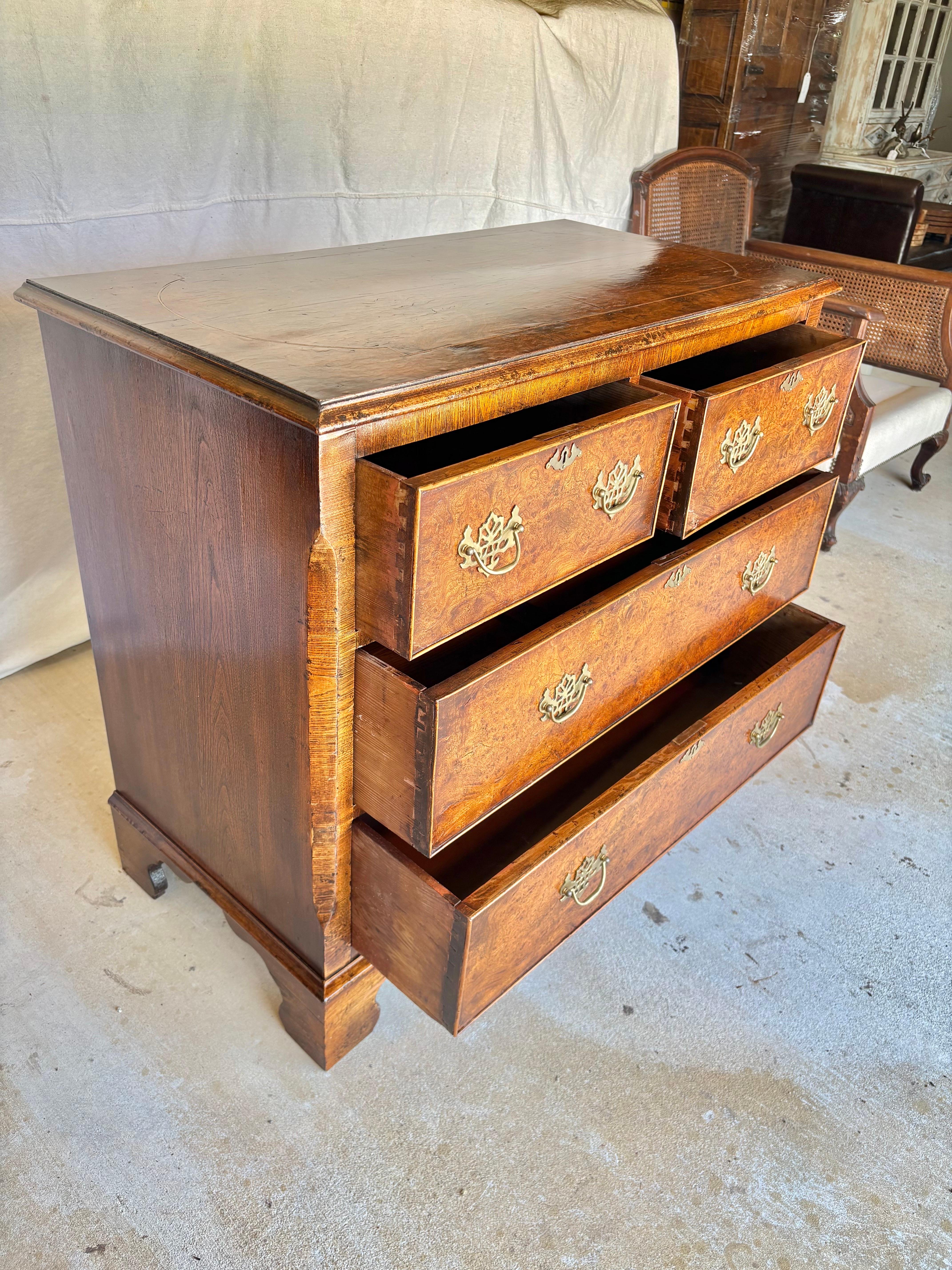 Late 19th Century English George II Style Burl Walnut Chest of Drawers For Sale 10