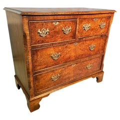 Commodes e cassettiere in Wood