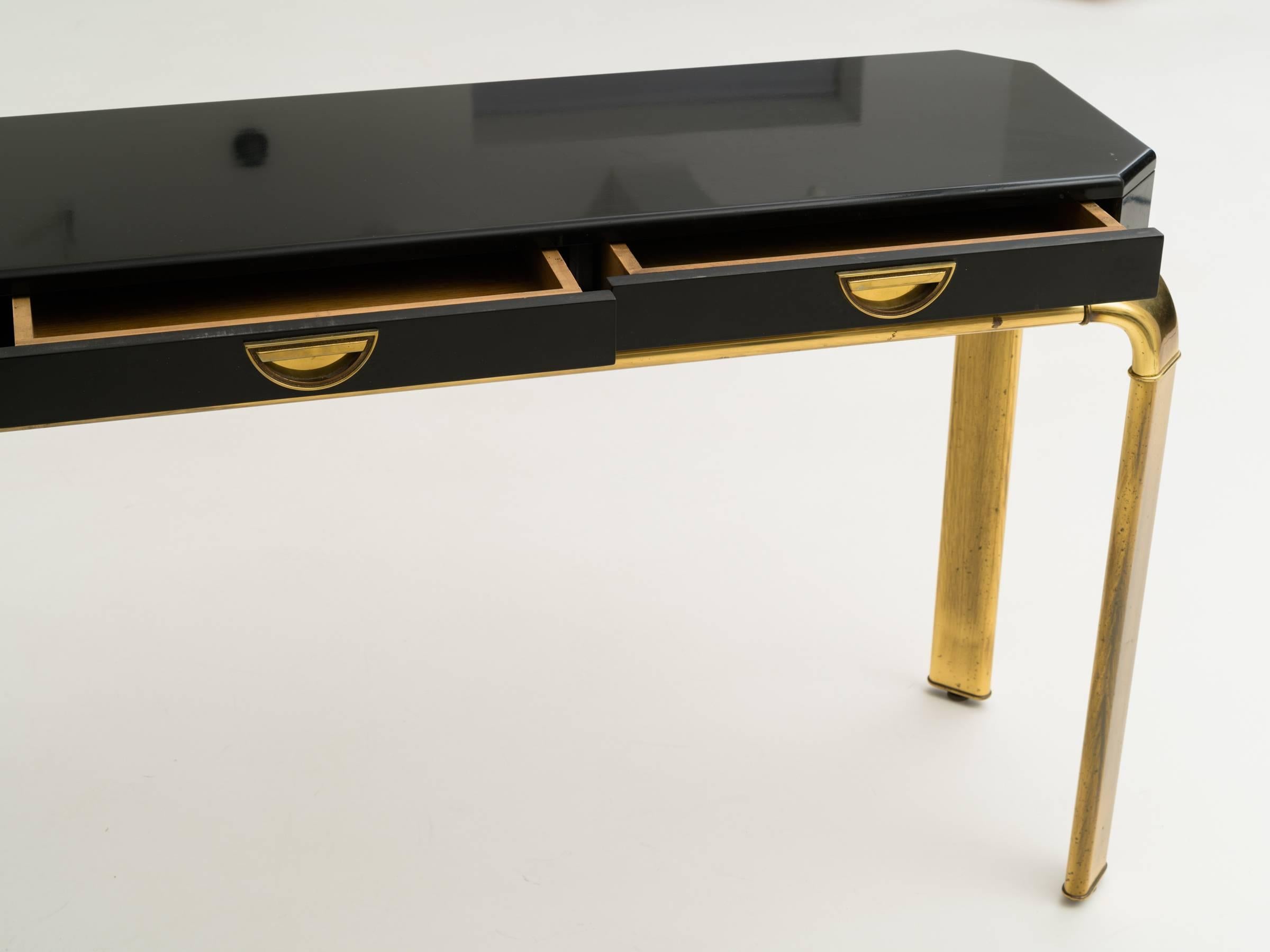 Black Lacquered and Brass Mastercraft Console Table In Excellent Condition In Montreal, QC