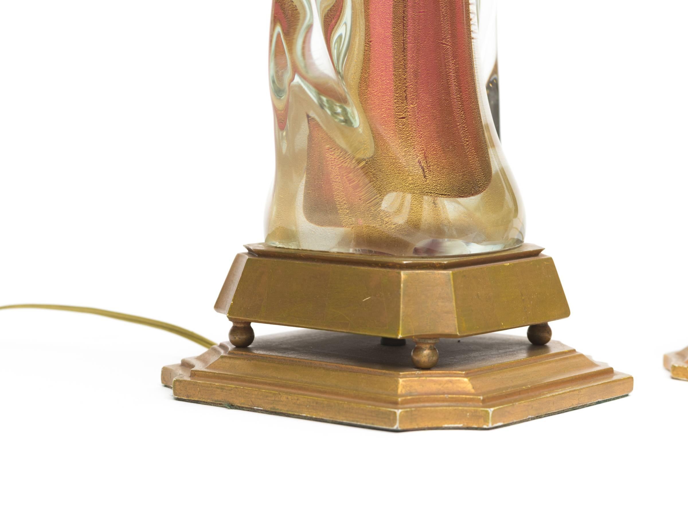 Grande paire de grandes lampes italiennes vintage en verre Sommerso de Murano en vente 4