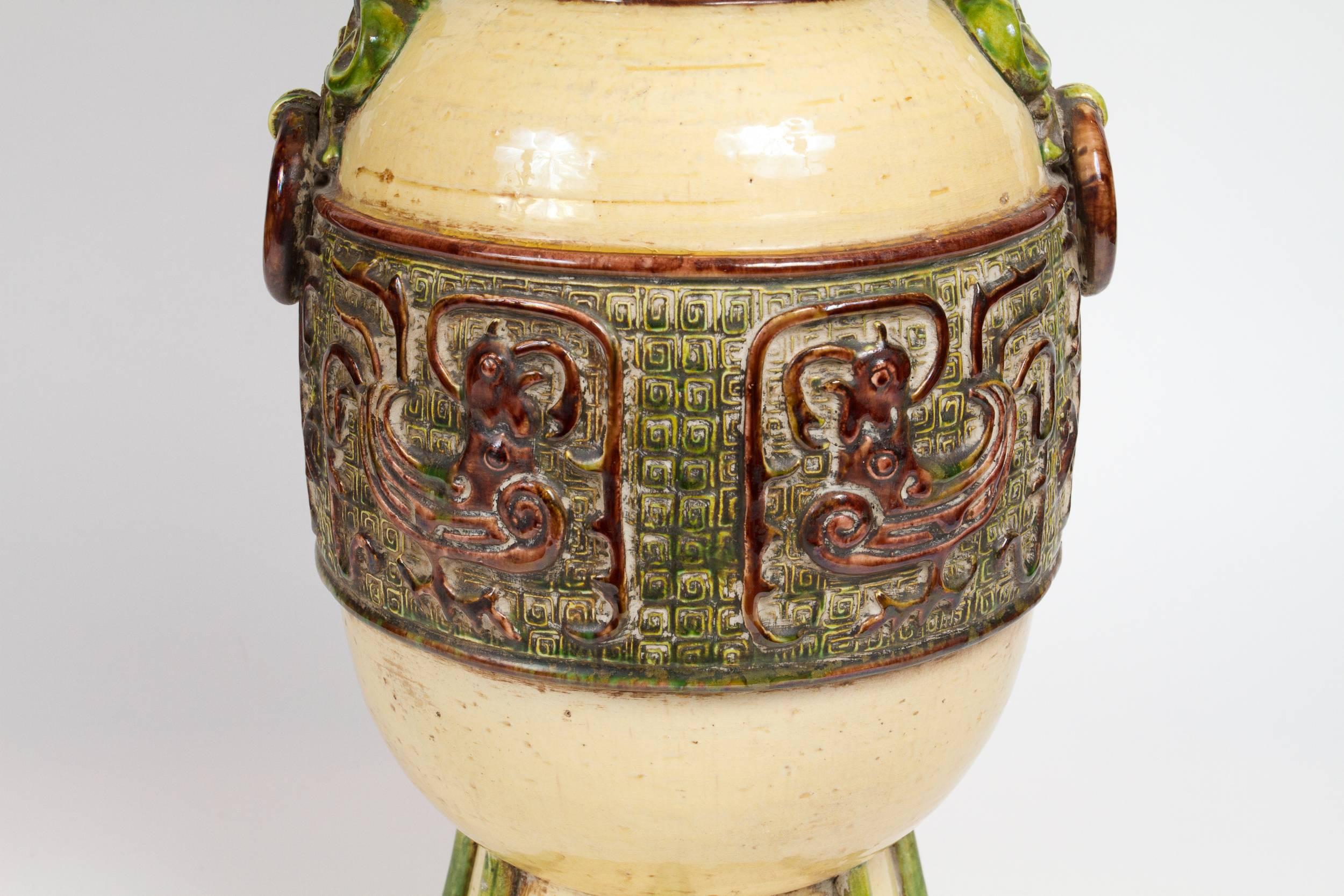Mid-20th Century Stylish Glazed Ceramic Asian Style Lamp by Ugo Zaccagnini For Sale