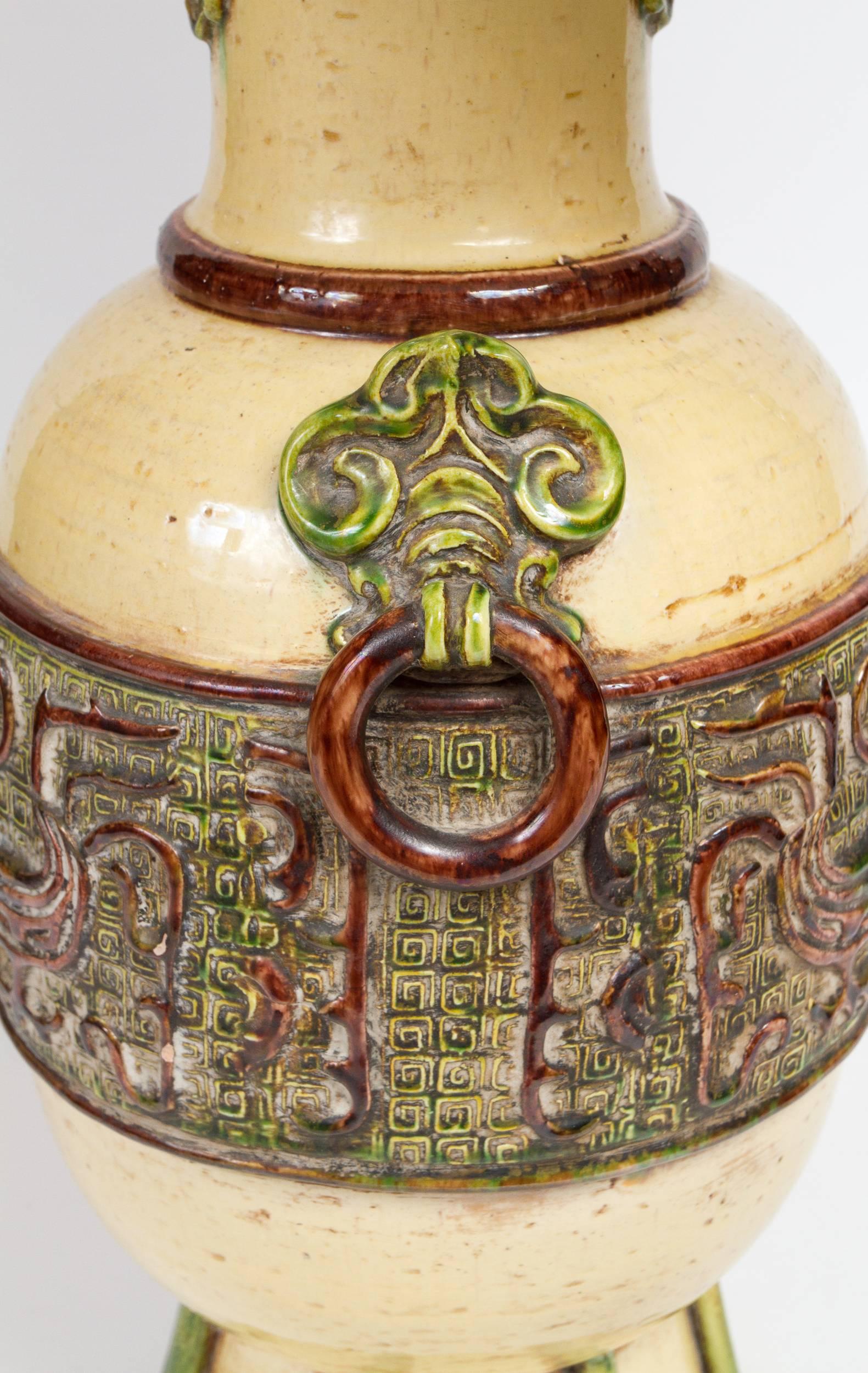 Stylish Glazed Ceramic Asian Style Lamp by Ugo Zaccagnini For Sale 3