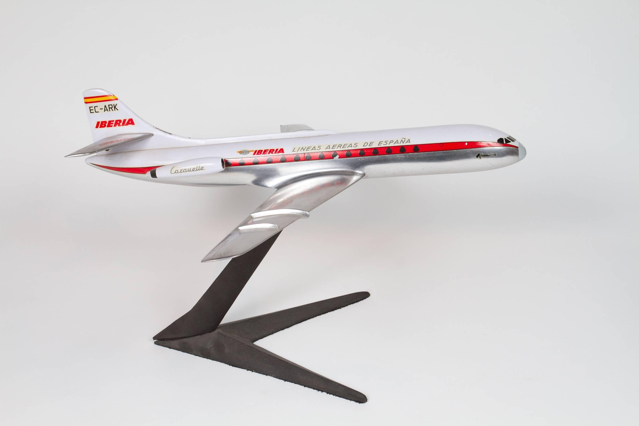 Pair of Unmatched of Solid Aluminium Iberia Airplane Models In Good Condition In Montreal, QC