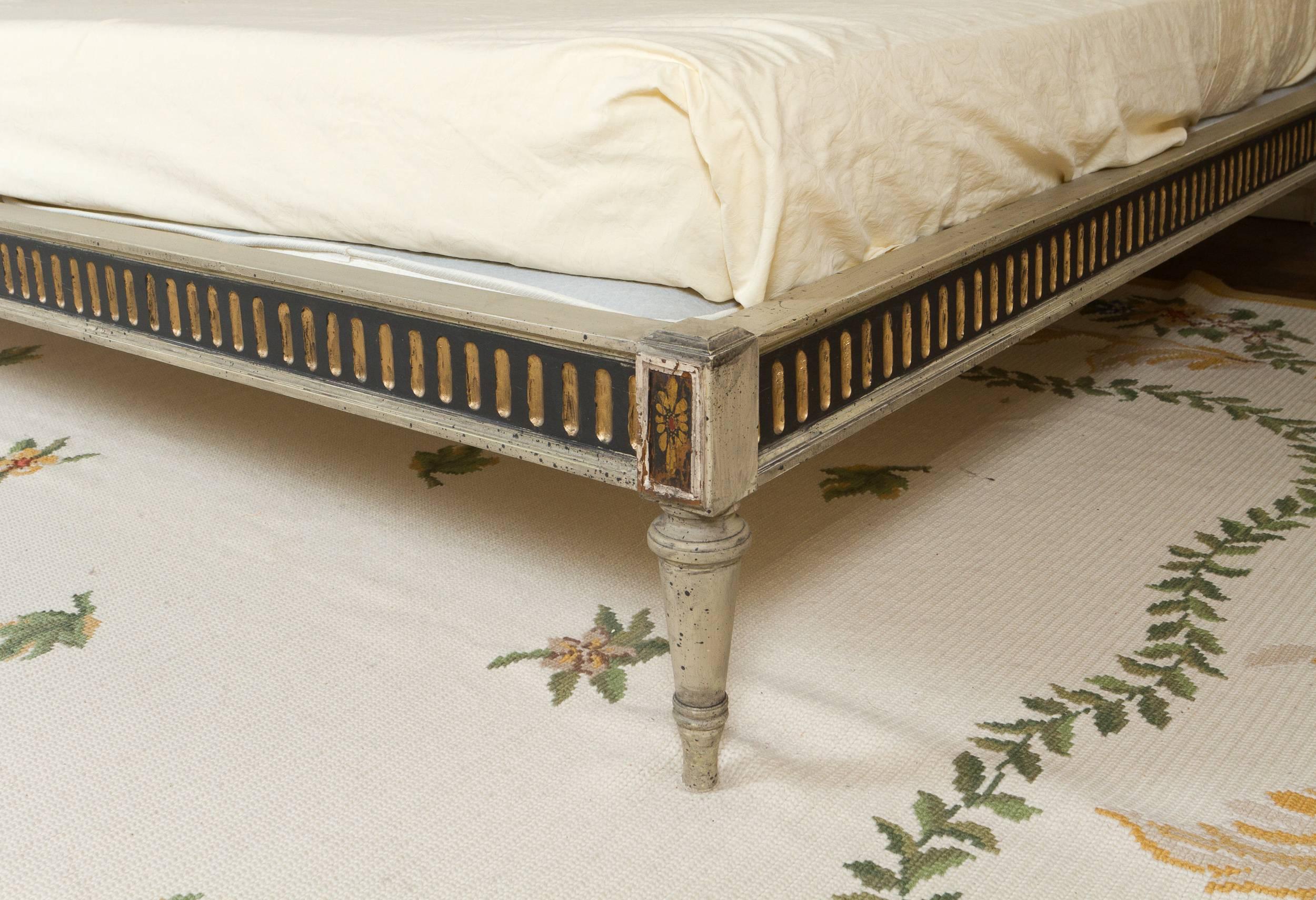 Maginificent Rare Louis XVI Style Bed 1