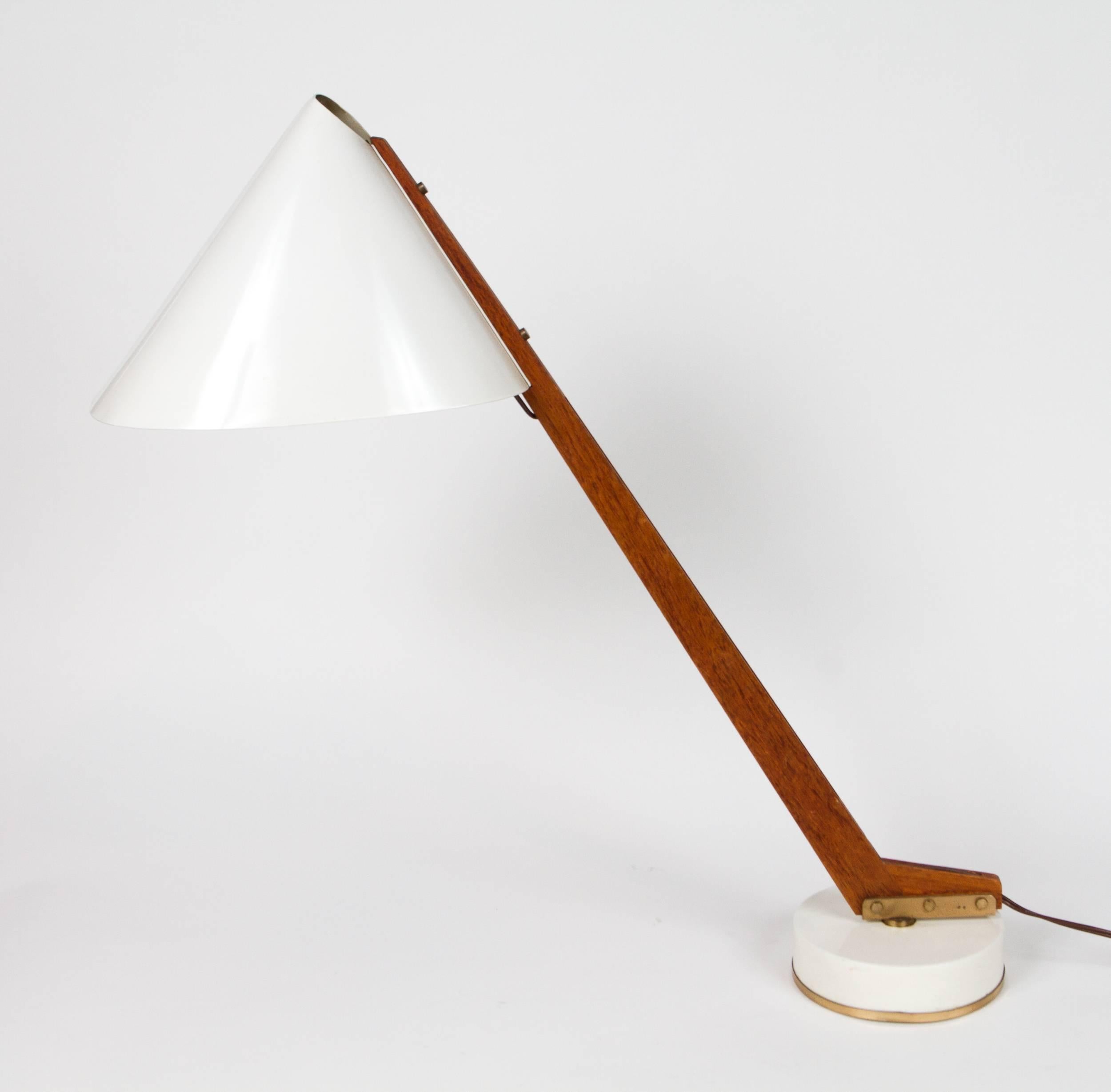 Swedish Swiveling Desk Lamp by Hans-Agne Jakobsson for Markaryd For Sale