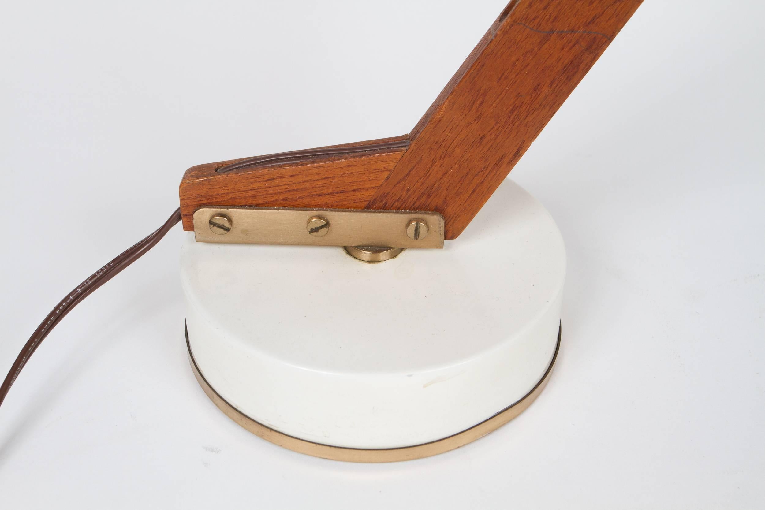 Swiveling Desk Lamp by Hans-Agne Jakobsson for Markaryd mediados del siglo XX en venta