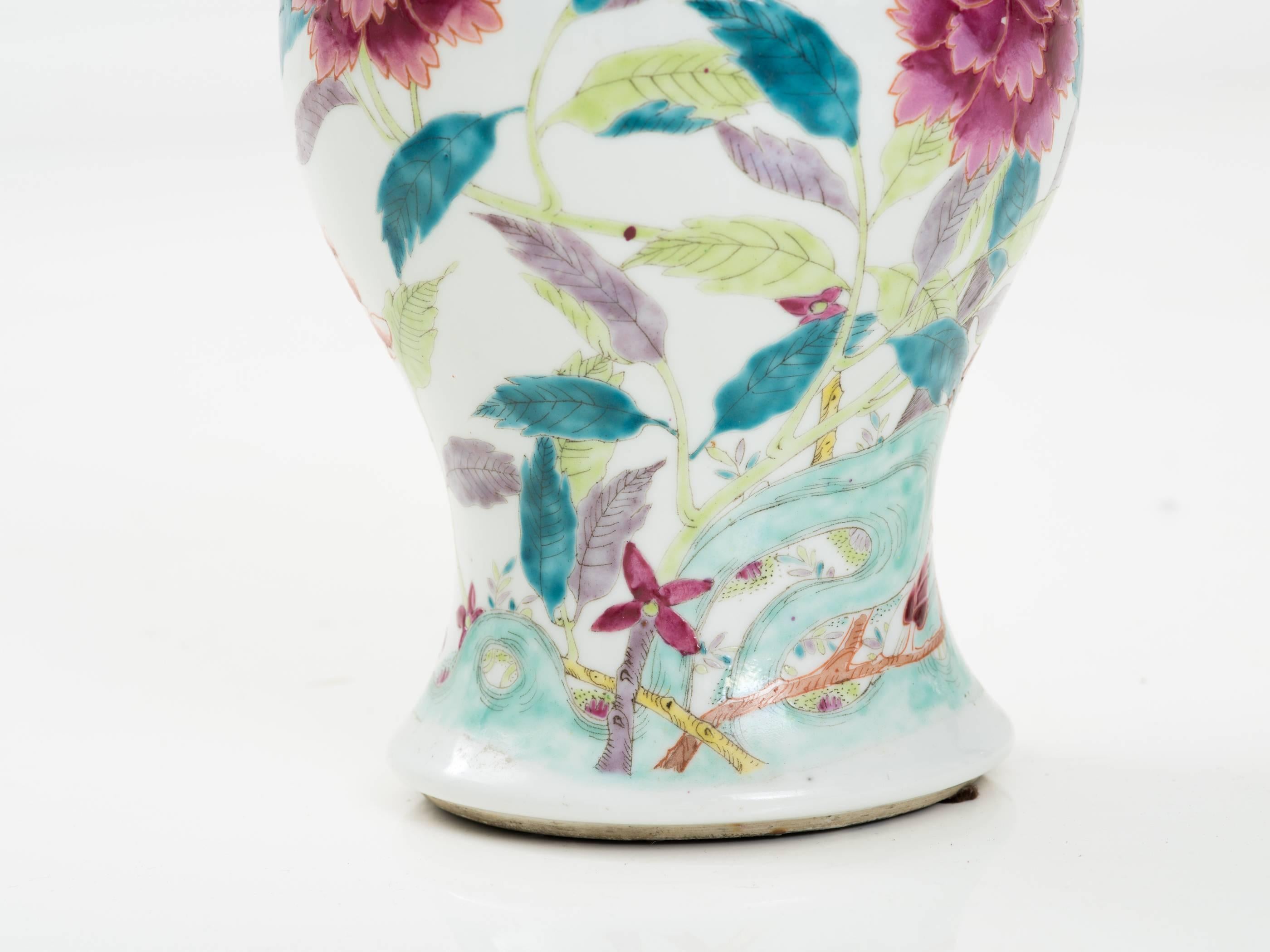 Chinese Qing Dynasty Famille Rose Porcelain Vase 5