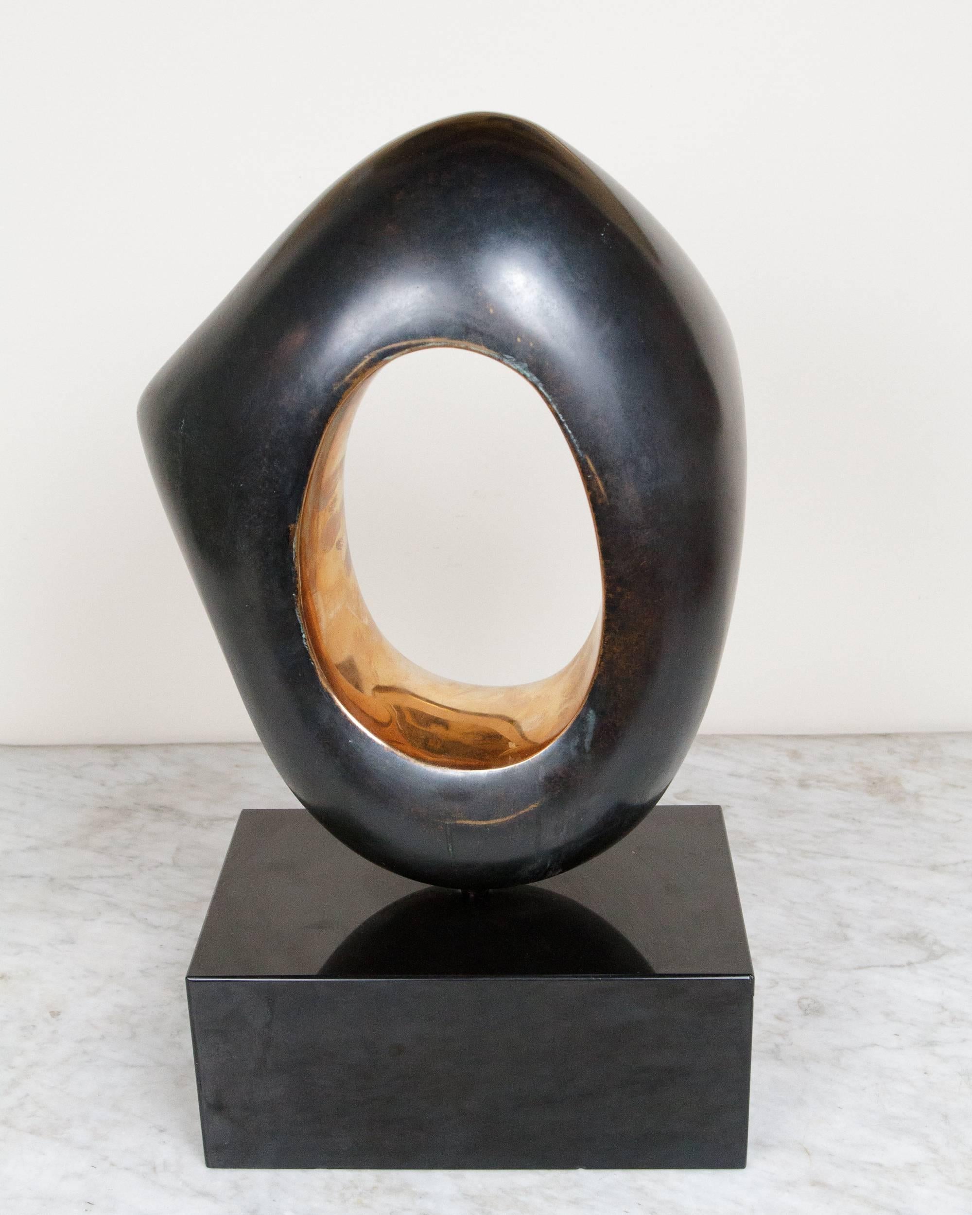 Stunning abstract bronze sculpture by Carla Lavatelli Signed: 'Carla Lavatelli'1/6
Lavatelli was commercially successful at her portraiture, winning several important commissions for notable sitters, among them Grace Kelly, Princess of Monaco, and