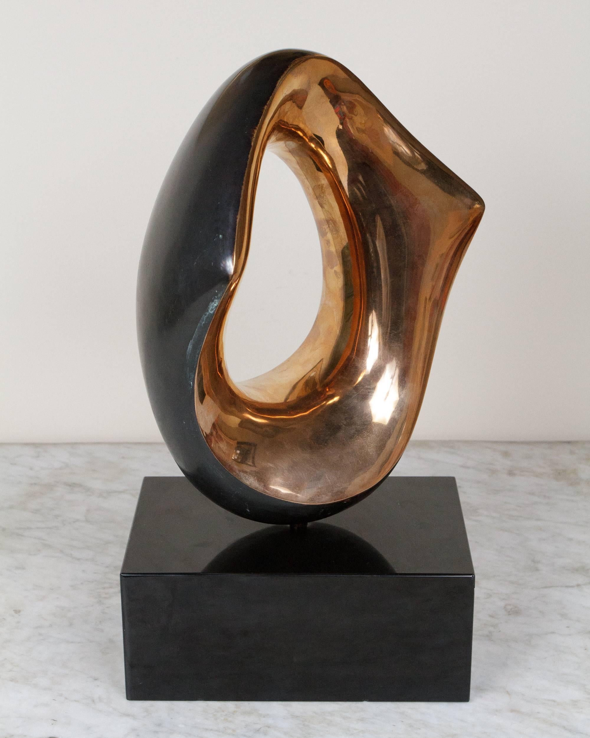 Stunning Abstract Bronze Sculpture by Carla Lavatelli In Excellent Condition In Montreal, QC
