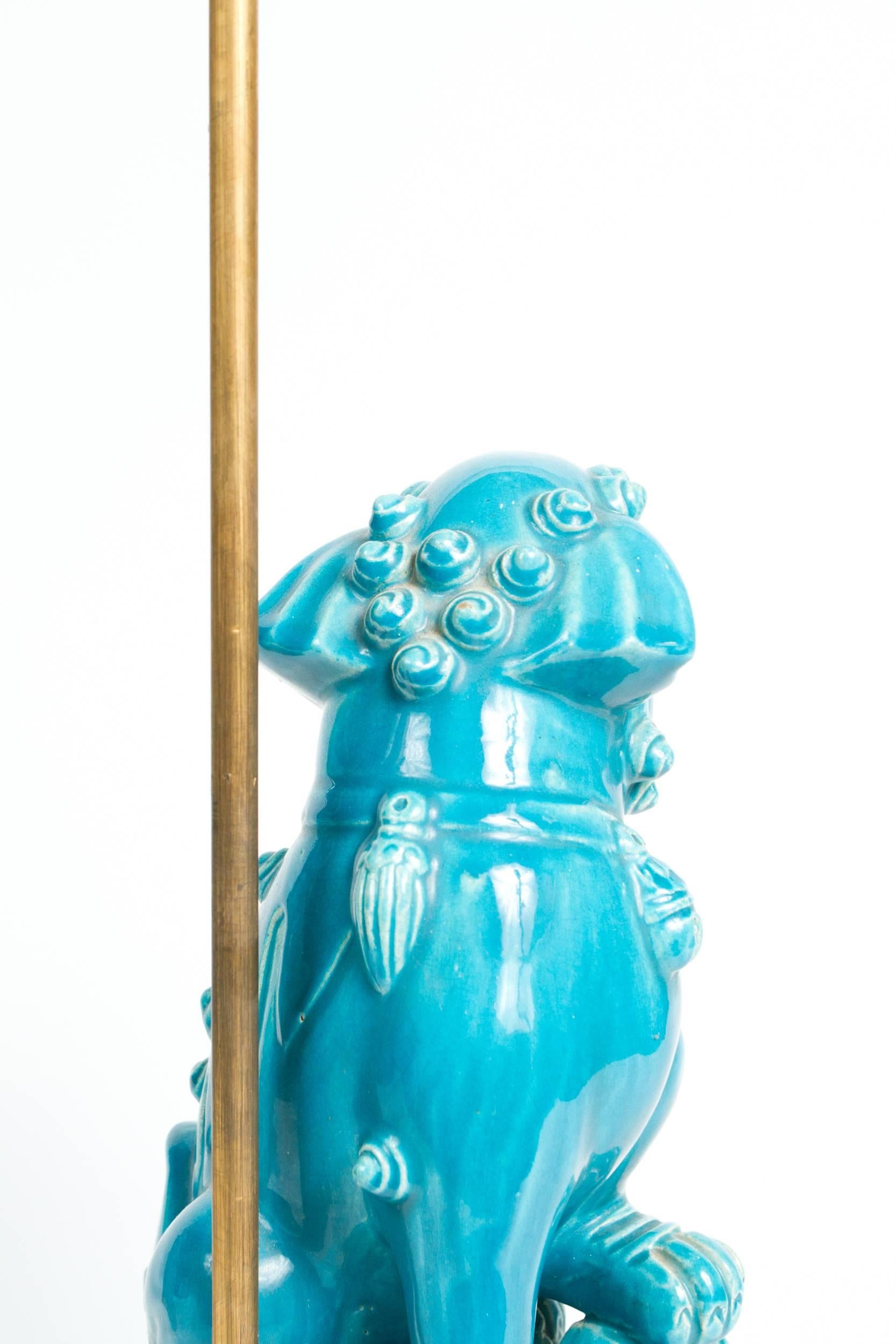 Mid-20th Century Pair of Ceramic Foo Dog Lamps