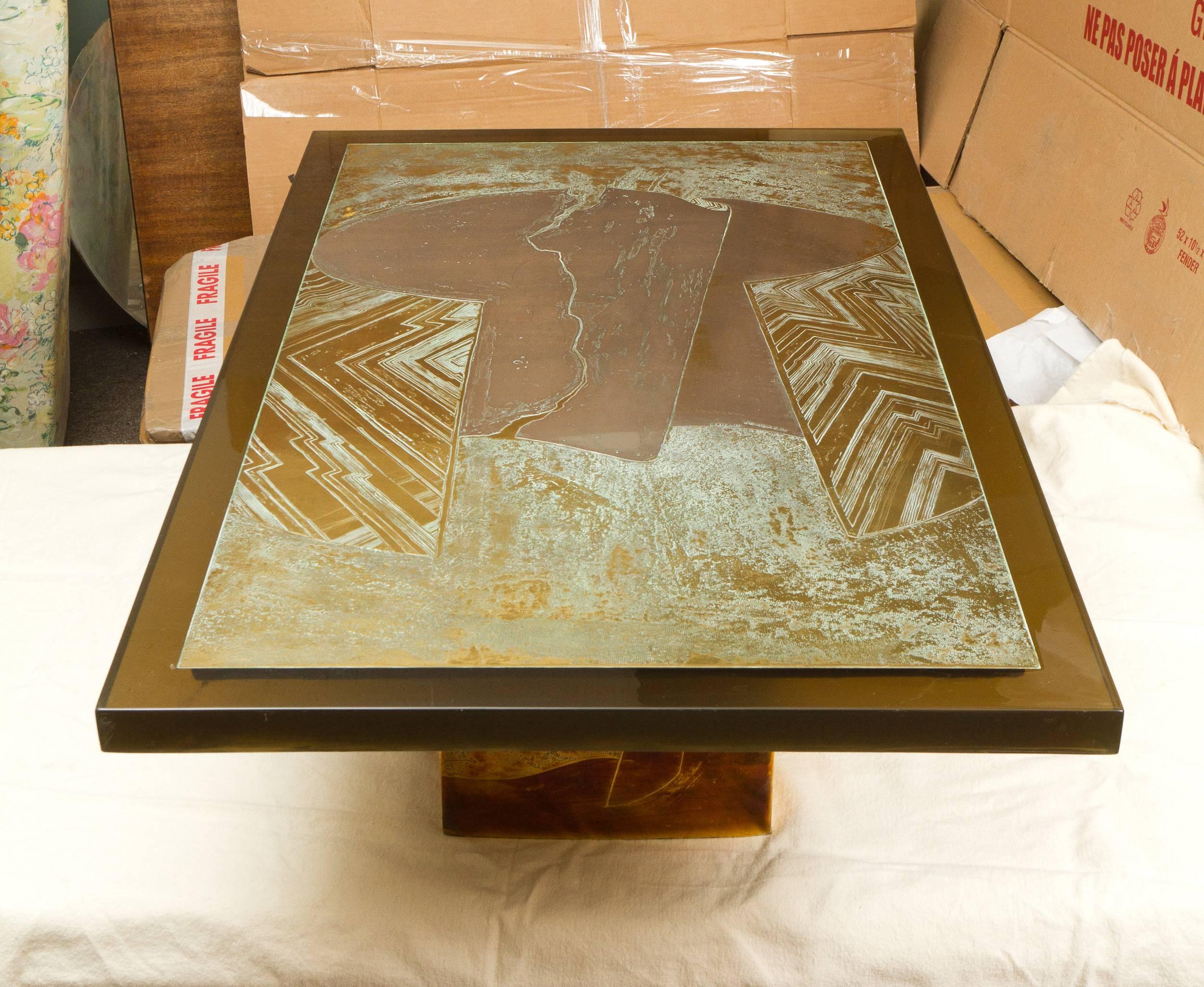 Brutalisme Superbe table basse en laiton buriné à l'acide « Abstraction » d'Armand Jonckers en vente