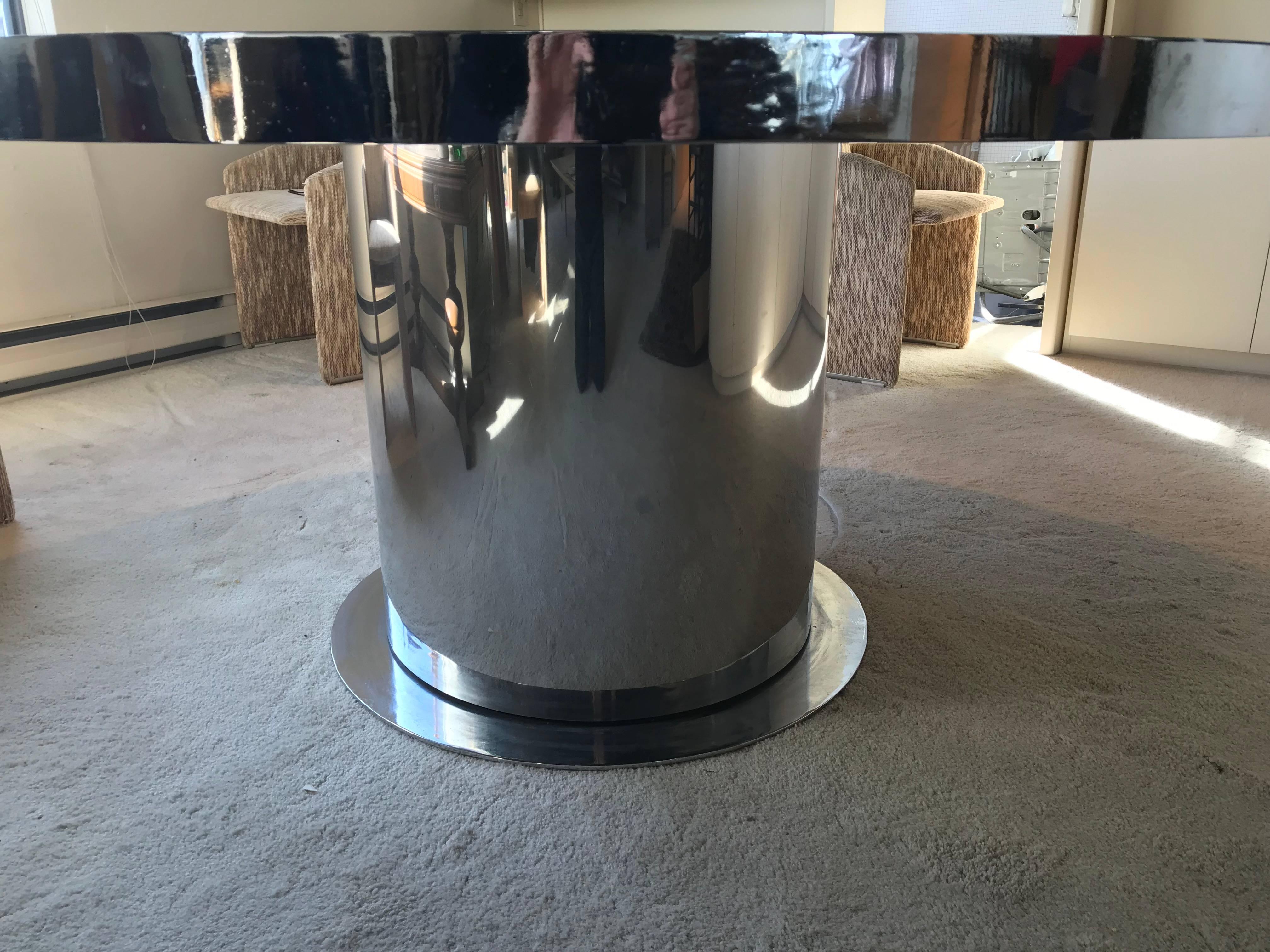 Late 20th Century Italian Modernist Circular Travertine Top and Chrome Dining Table