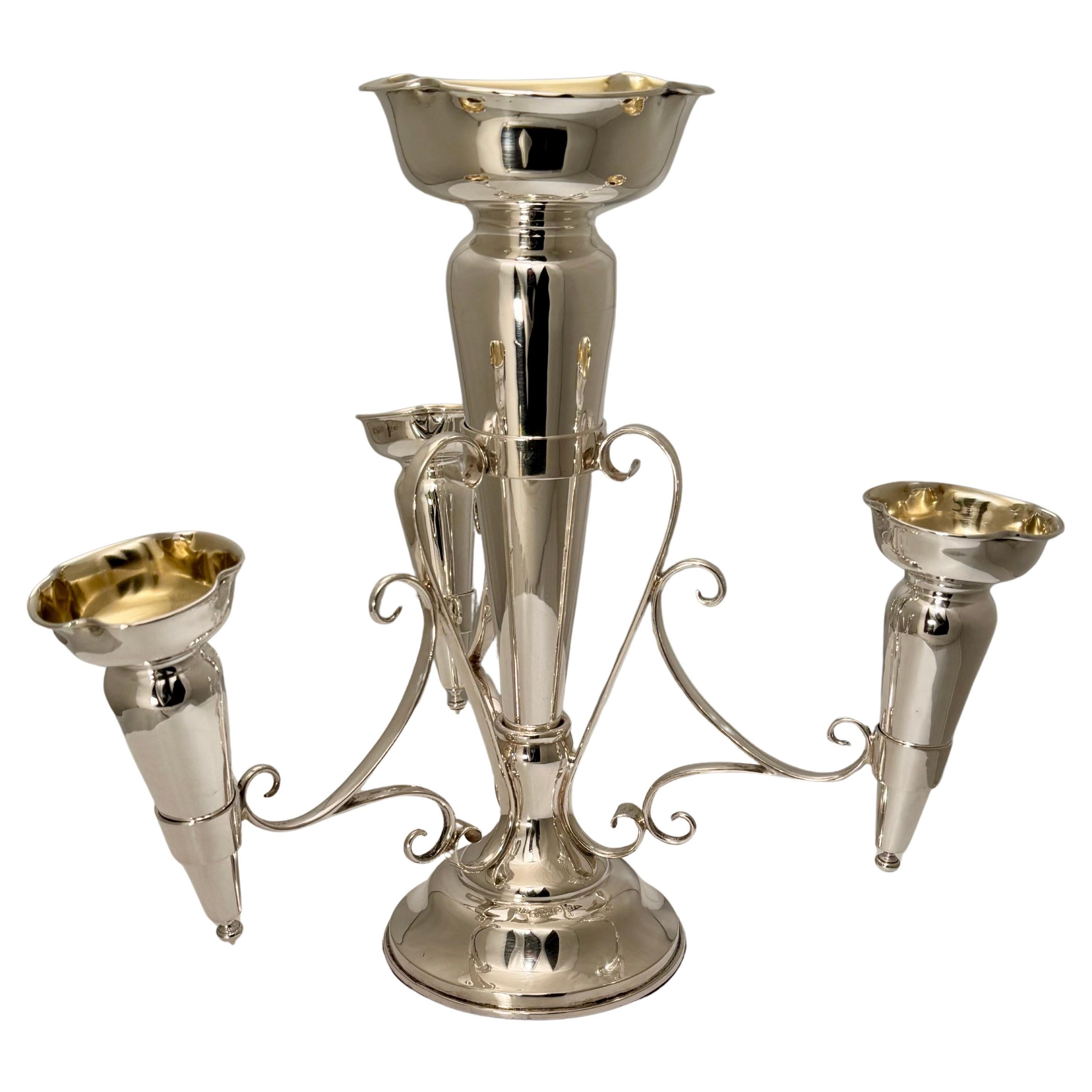Epergne anglaise de style édouardien en argent marquée Hall