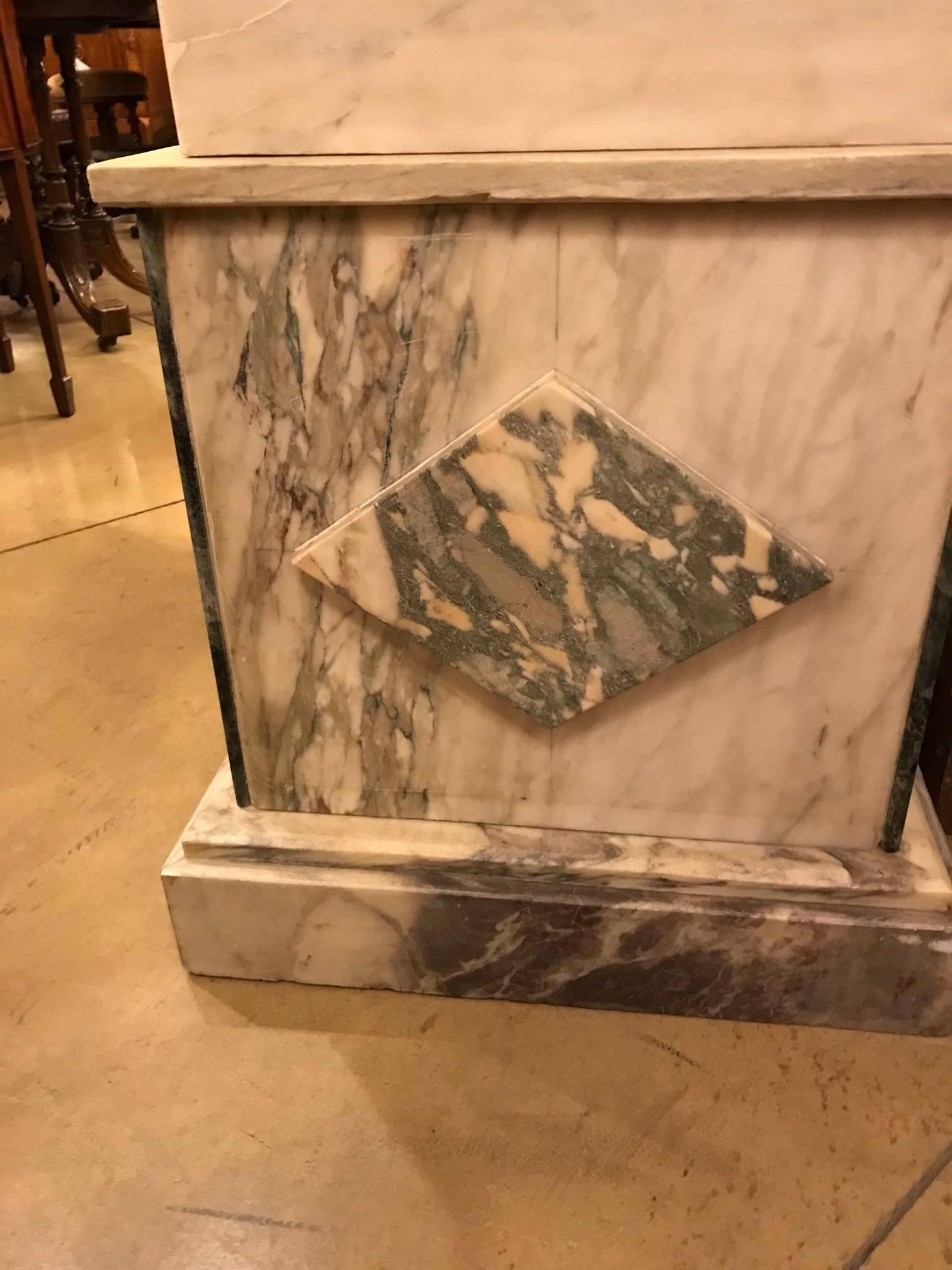 Pair of Empire Style Marble Obelisks...Homage a  Egypte In Good Condition For Sale In Montreal, QC