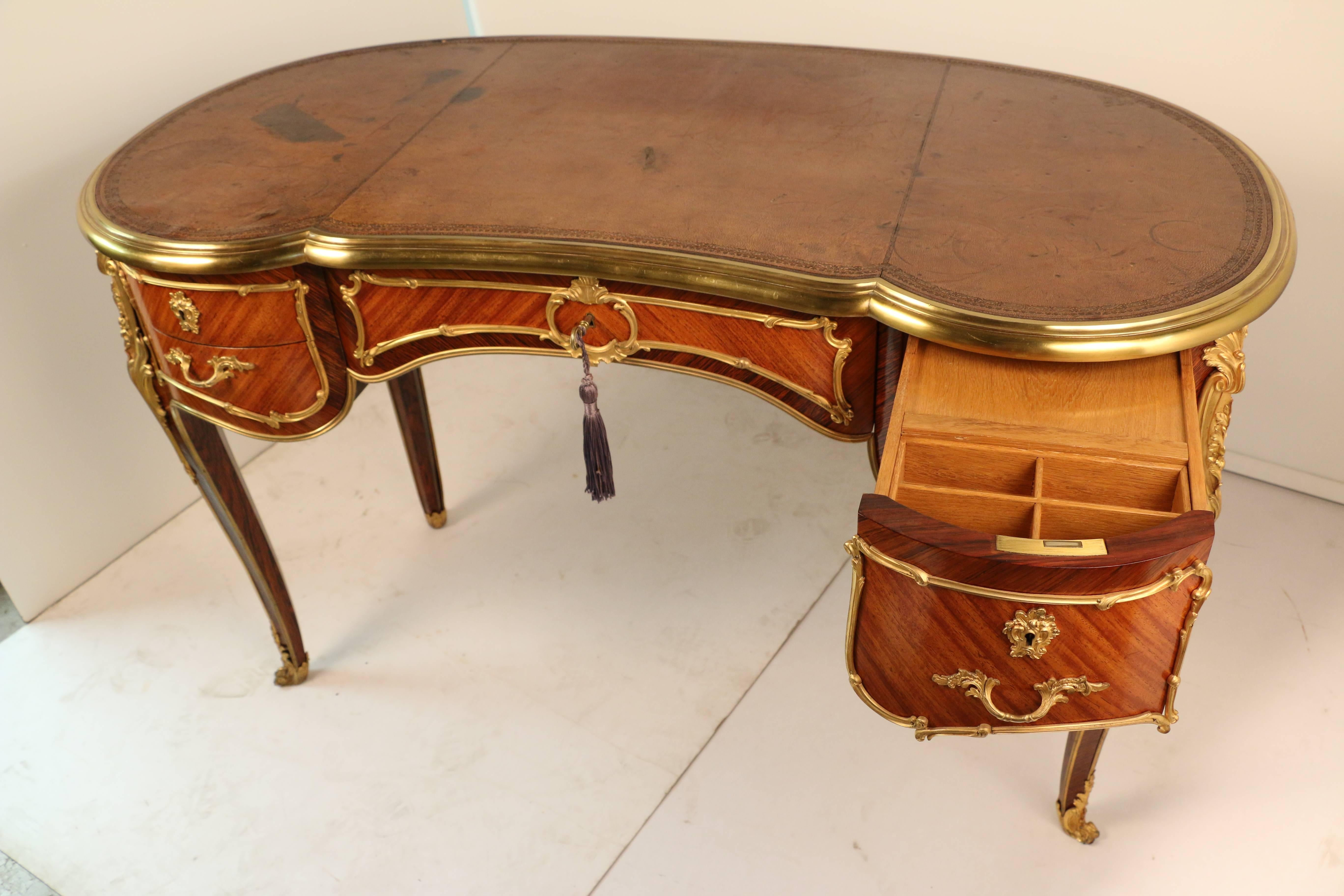 Louis XV Style Desk a Rognon For Sale 3