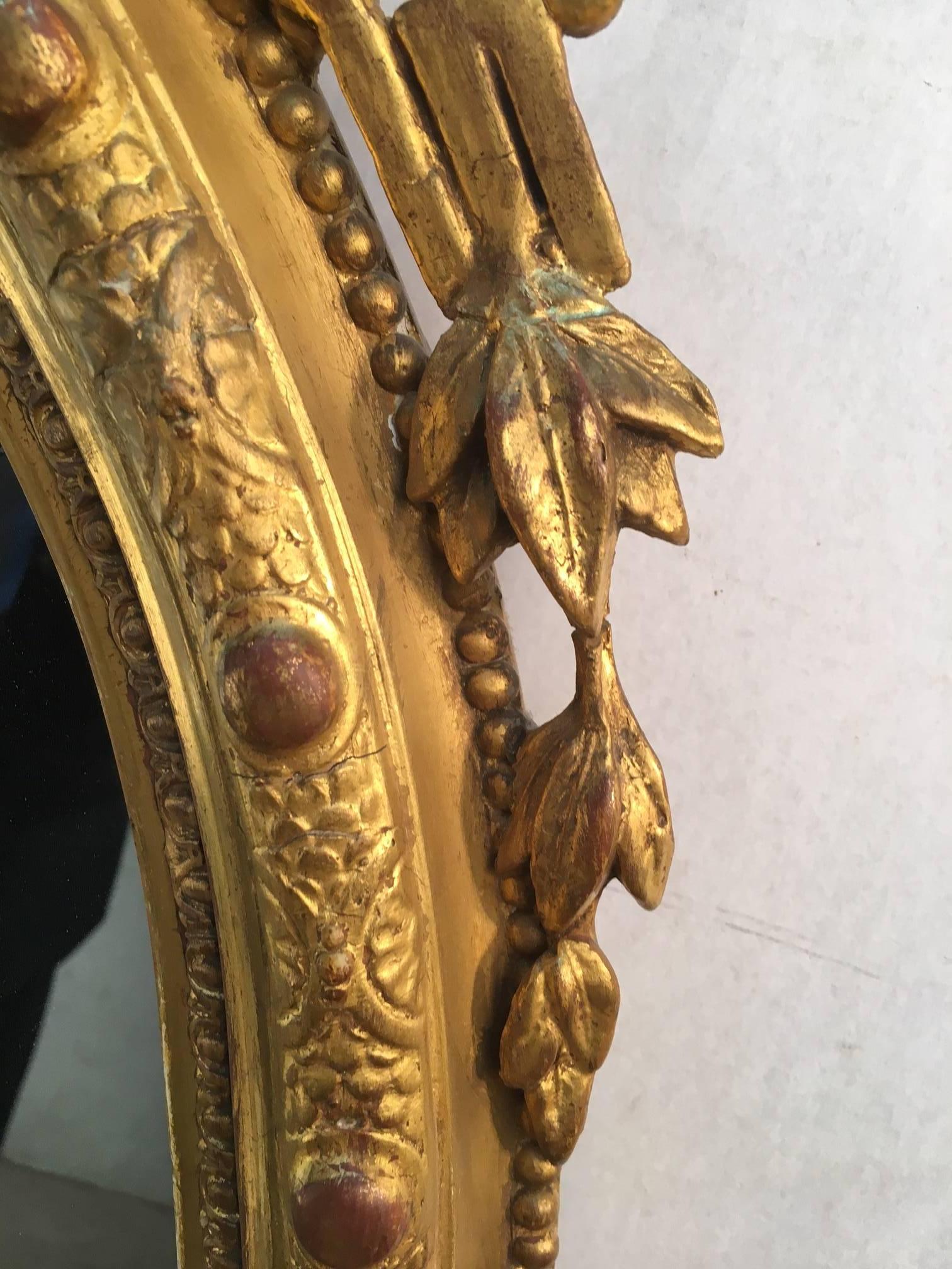 Paar geschnitzte und vergoldete Girandole-Spiegel im Louis-XV-Stil im Zustand „Gut“ im Angebot in Montreal, QC