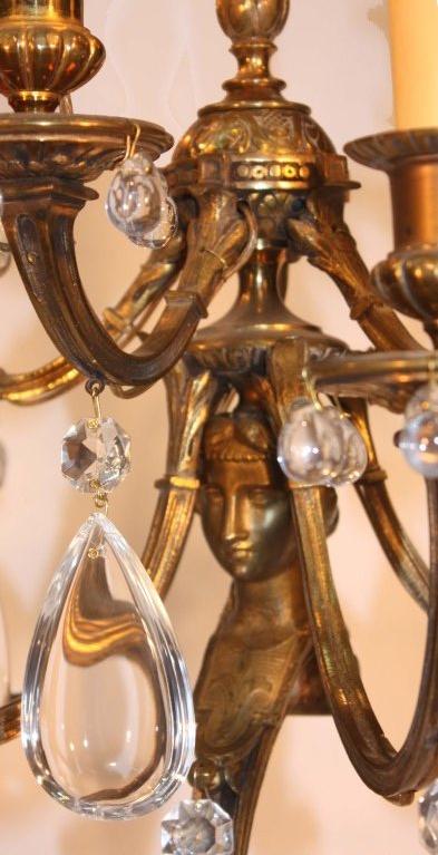 XIX secolo Coppia di antichi candelabri a otto luci in bronzo in stile Luigi XVI in vendita