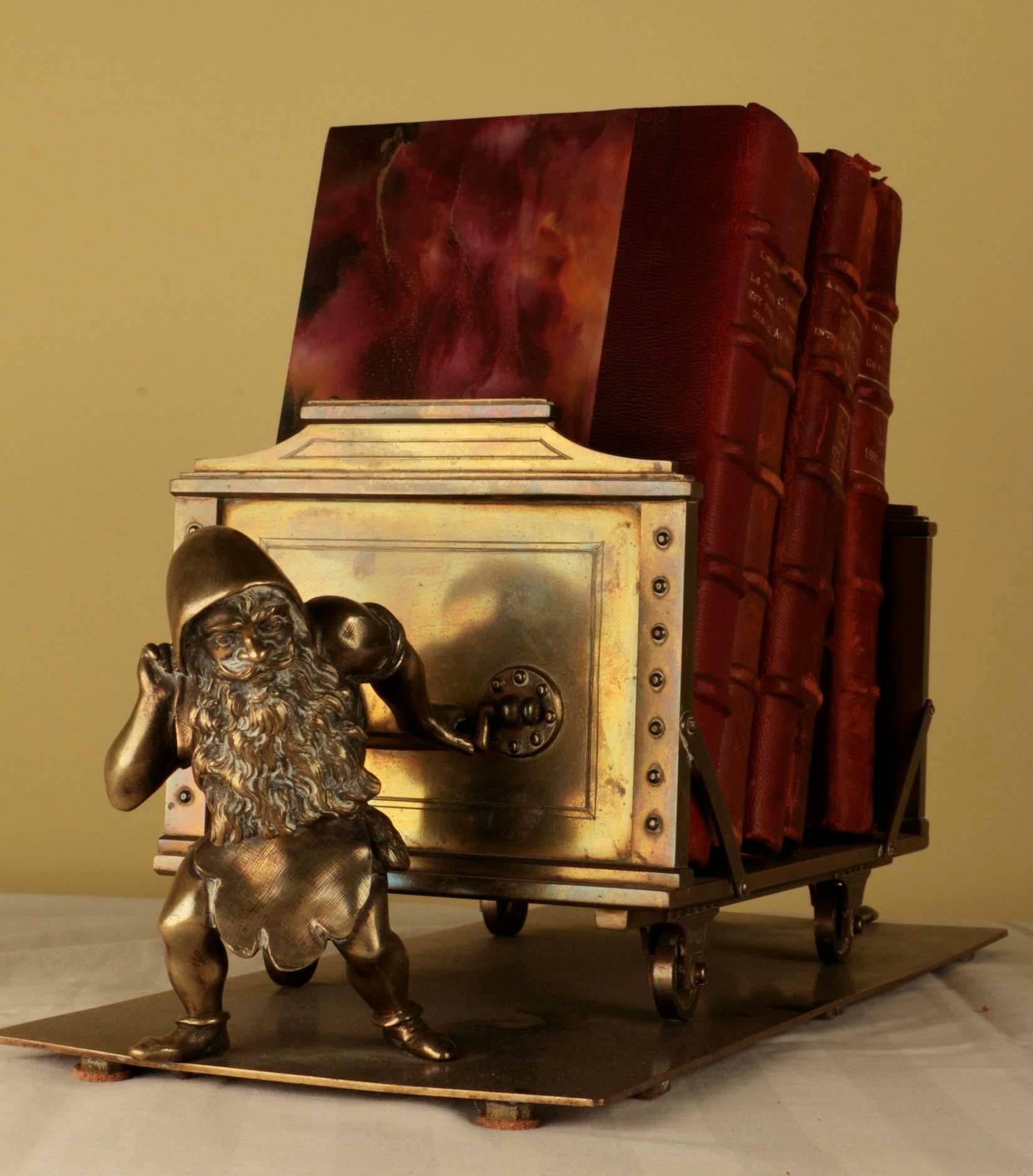19th Century Continental Desk Top Book Stand In Excellent Condition In Montreal, QC