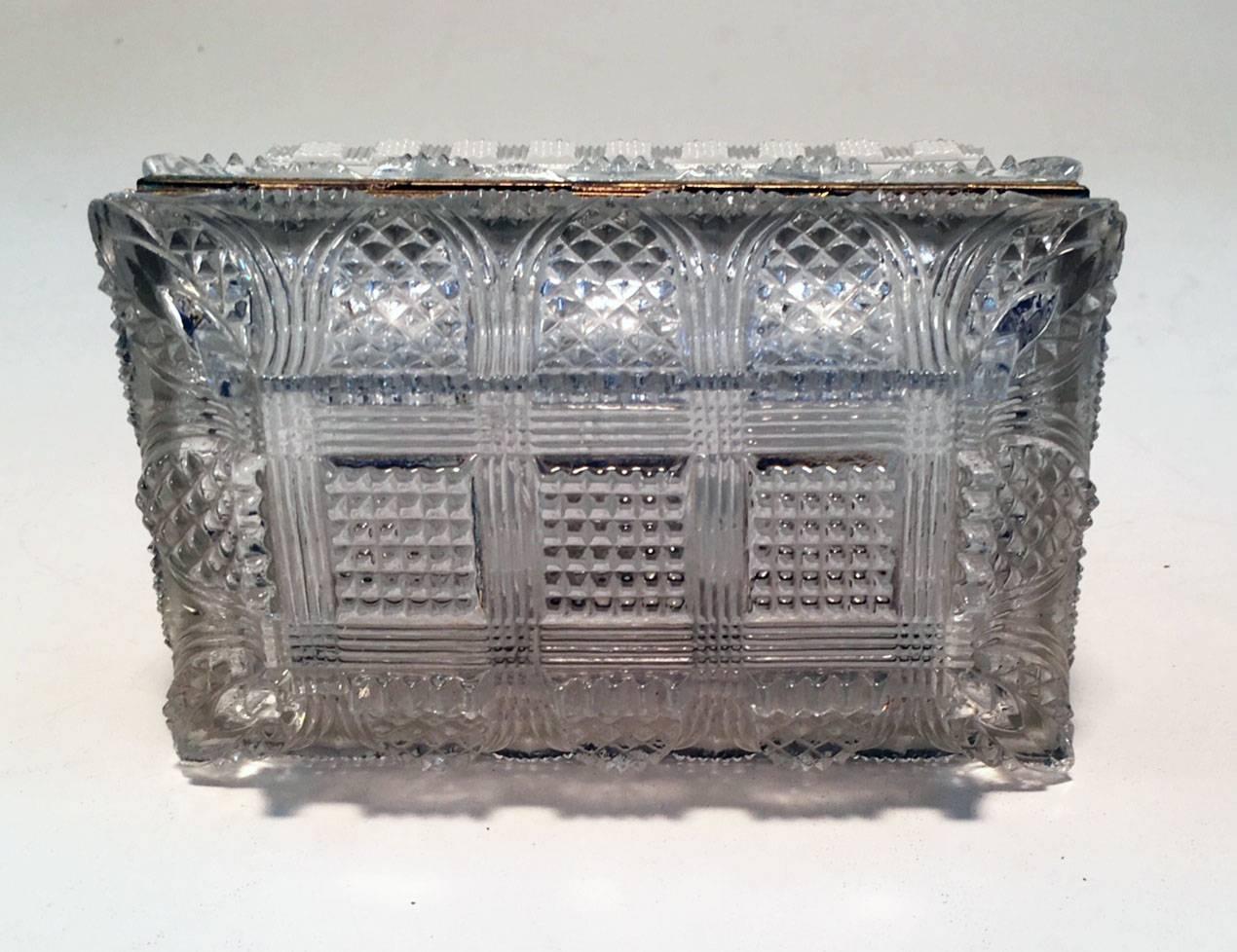 French Cut Lead Crystal Dresser Casket In Good Condition In Montreal, QC