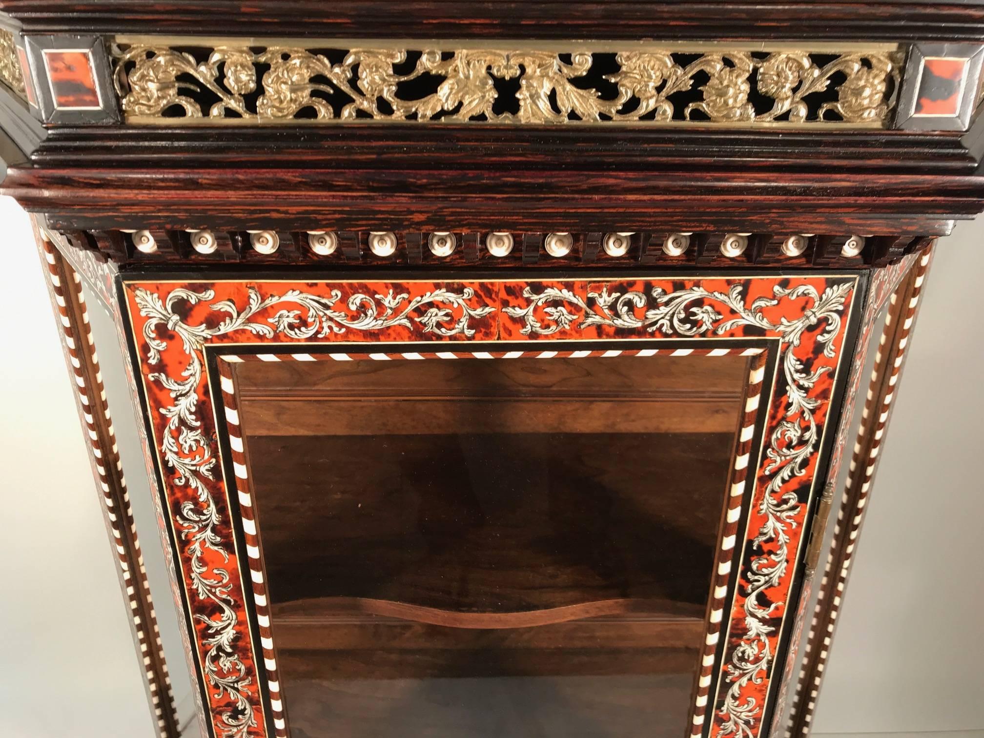 Pair of French Boulle Side Cabinets In Good Condition For Sale In Montreal, QC