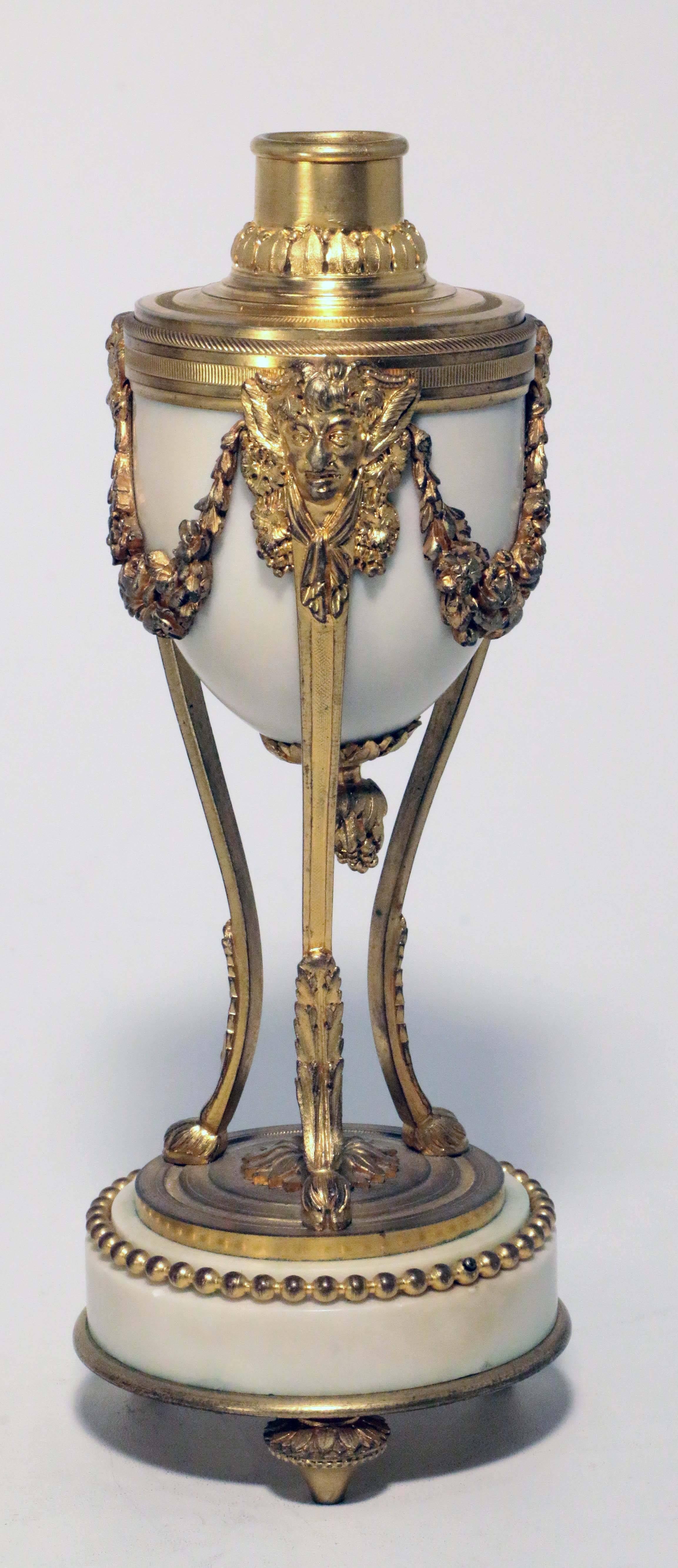 Pair of Antique French Louis XVI Style Gilt Bronze-Mounted Marble Cassolettes For Sale 1